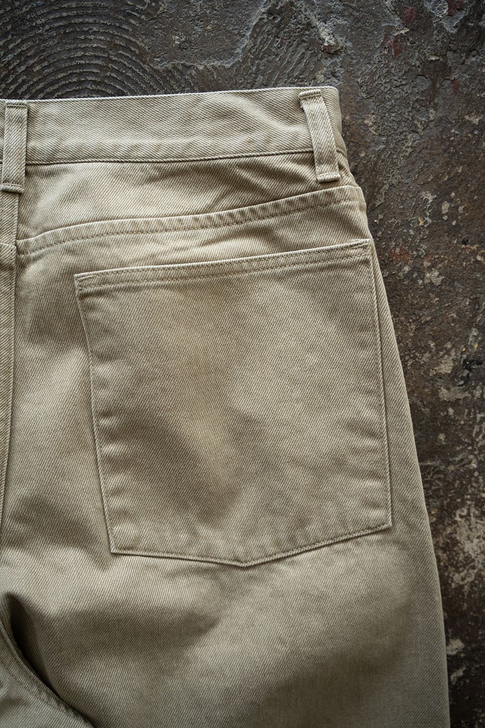 【25AW】フェードカラーデニムワンタックパンツ(BEIGE)