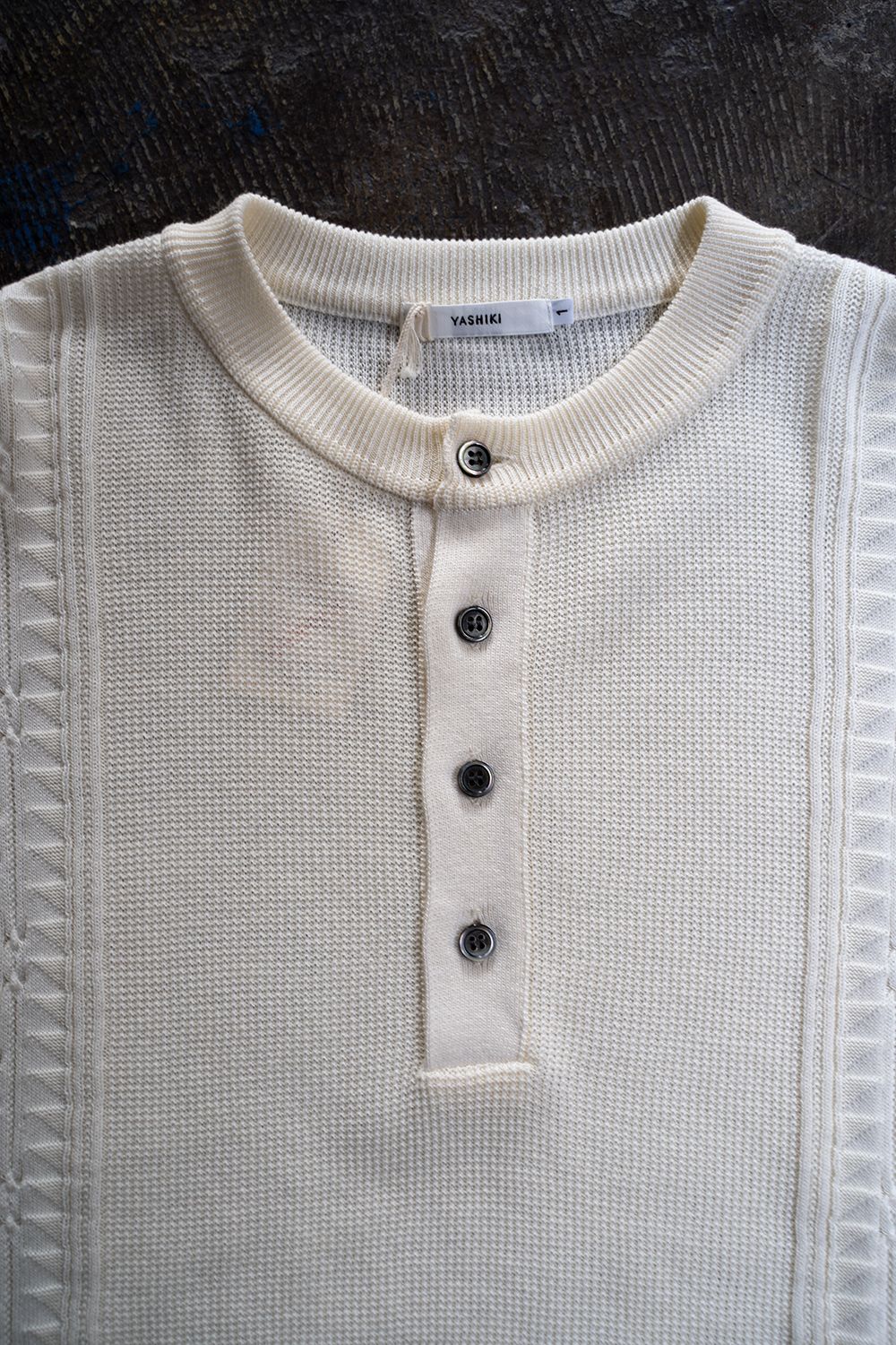 YASHIKI - 【ラスト1点】【22SS】Namikage Henley Knit(OLIVE) | Salty