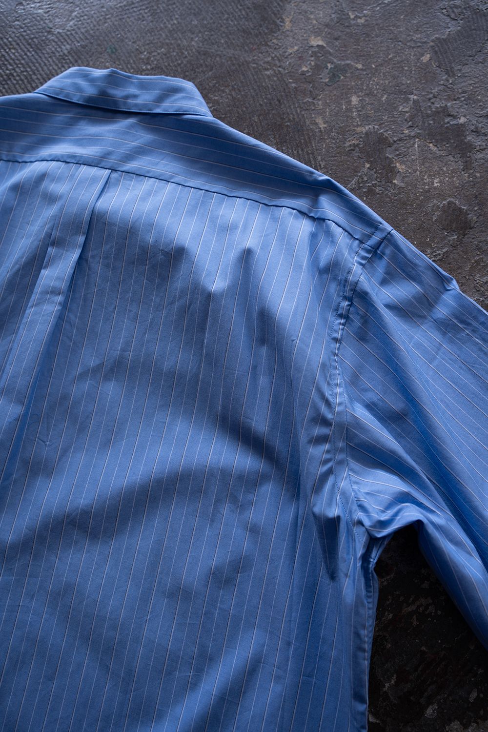 【26AW】ブロードレギュラーカラーシャツ(BLUE STRIPE)