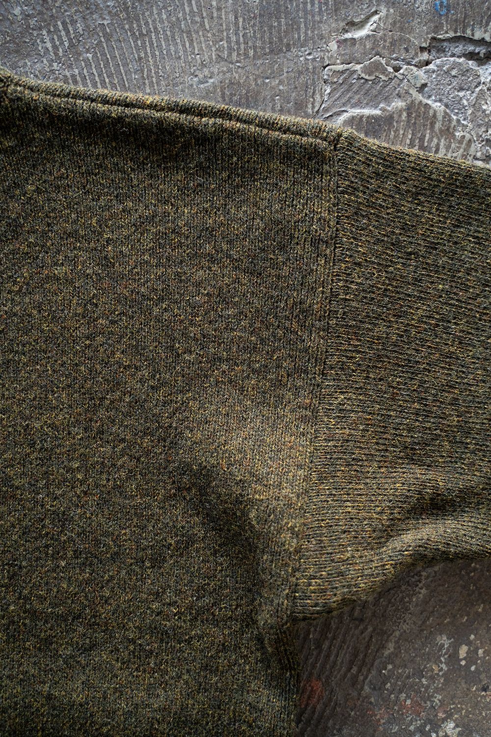 Hard twisted Shetlandwool GOB sweater(KHAKI MIX)