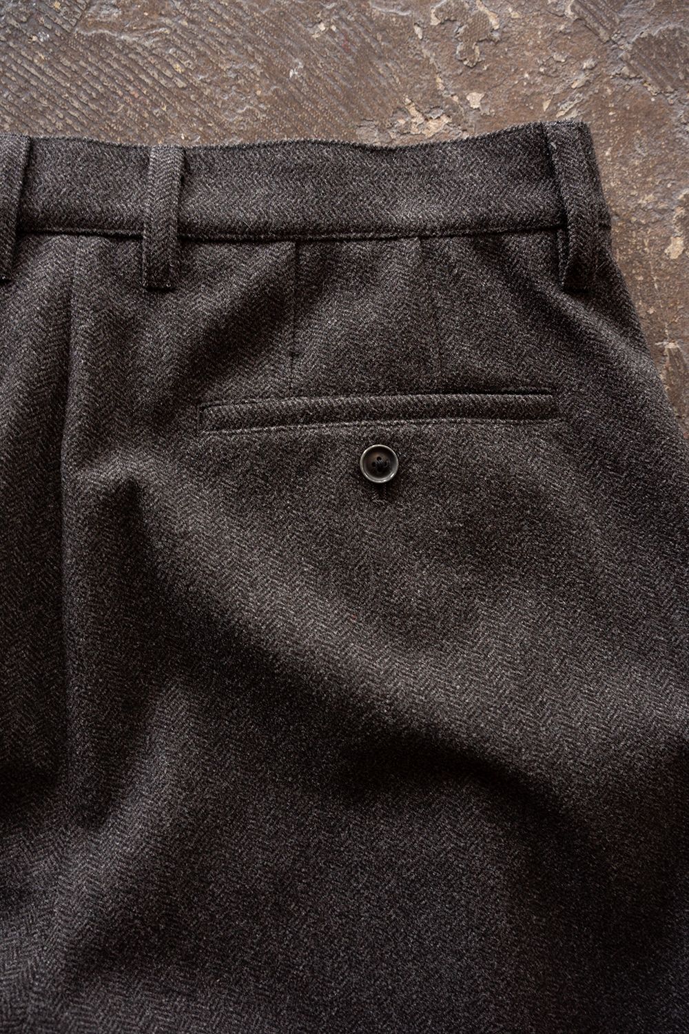 【26AW】2-Tack Herringbone Wide Slacks/2タックワイドスラックス(BROWN)