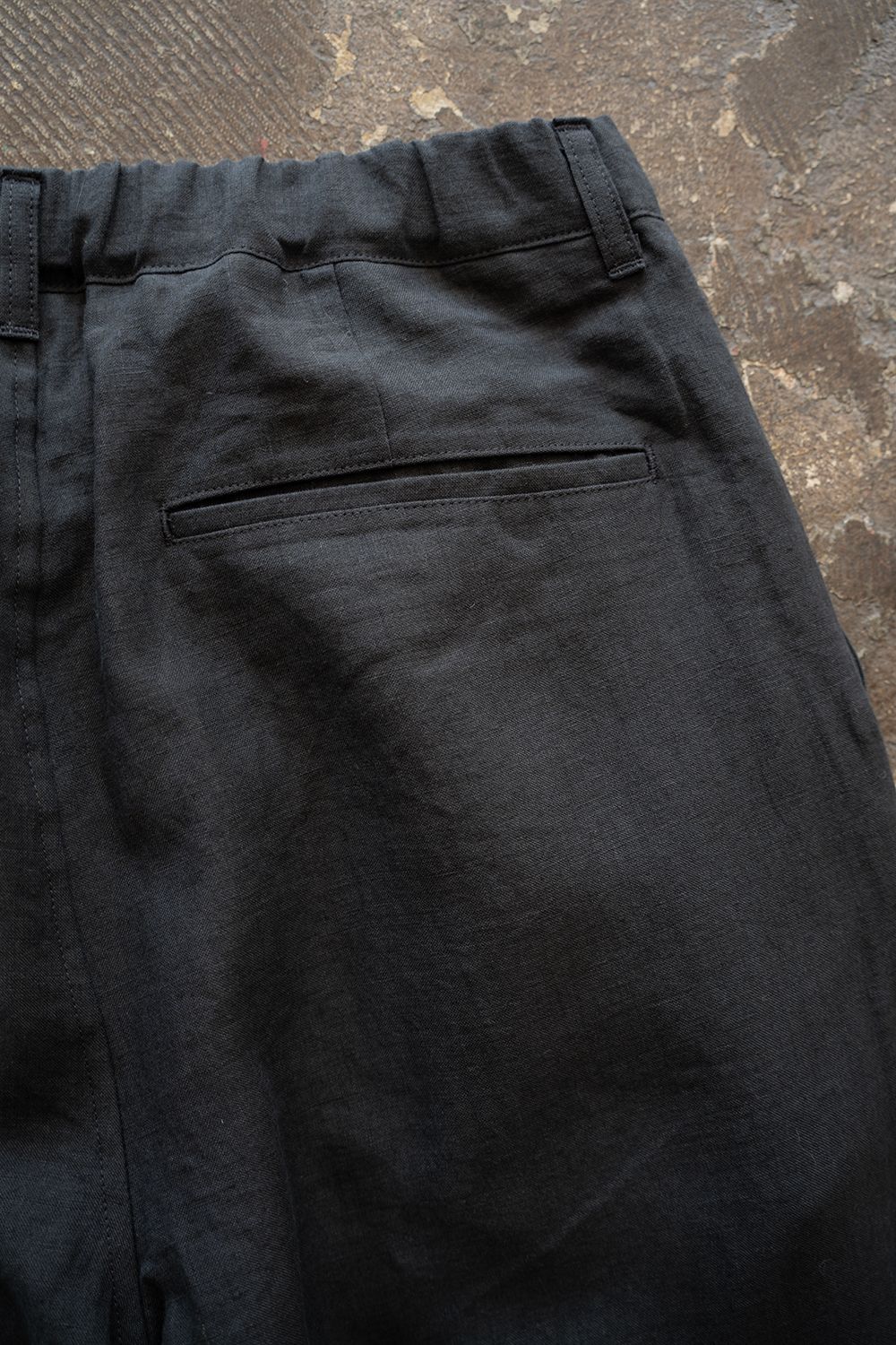 【26SS】リネン2タックワイドイージーパンツ(BLUE CHARCOAL)