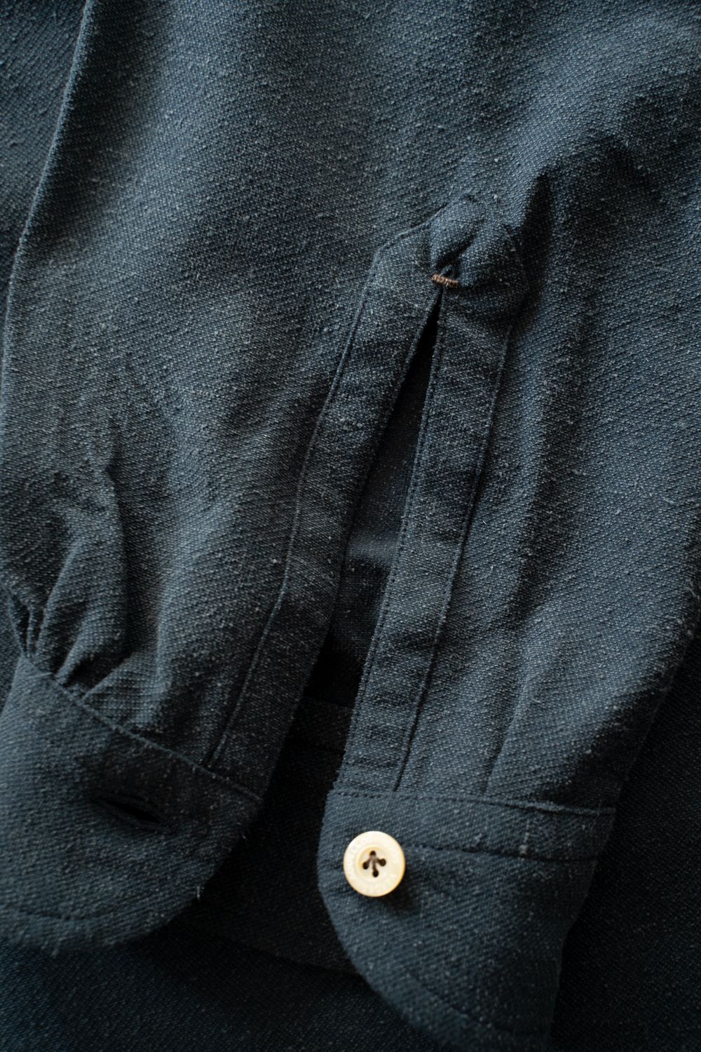 【ラスト1点】【25AW】Silk Nep Kersey Band Collar Bosom Shirt(IRON BLUE)