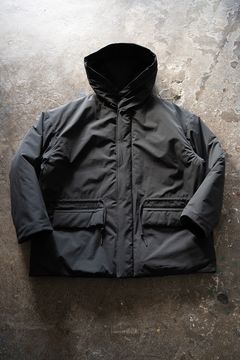 【ラスト1点】【24AW】シンサレートフーデッドブルゾン(BLACK)