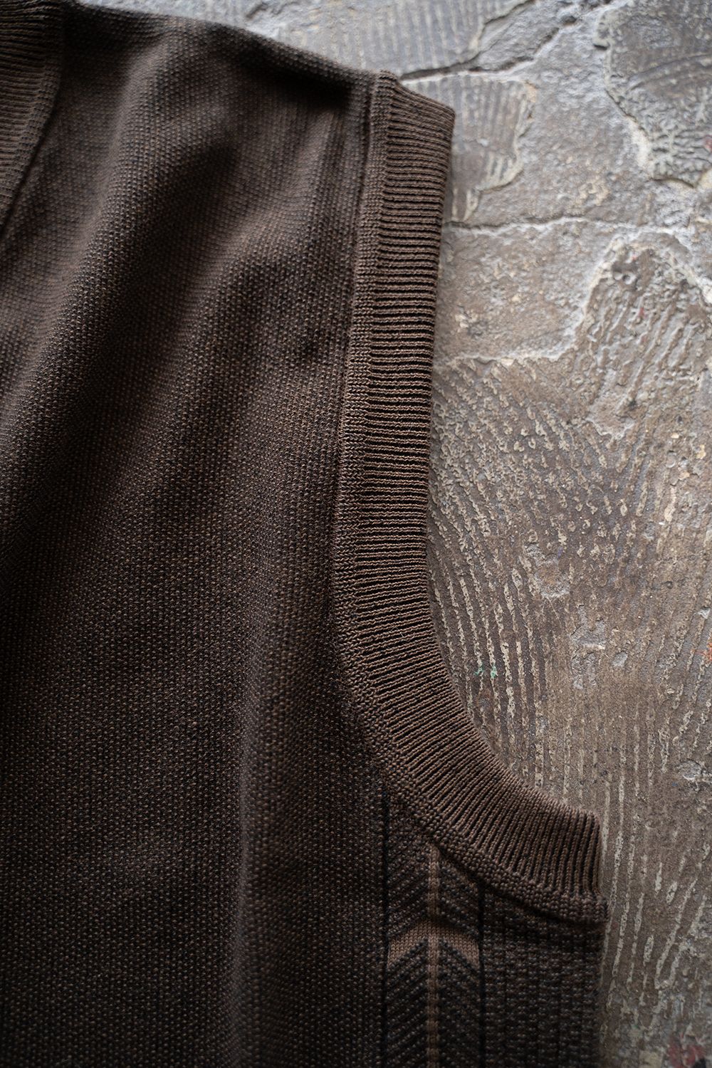 【ラスト1点】【25SS】Yozora V-neck Vest(BROWN)