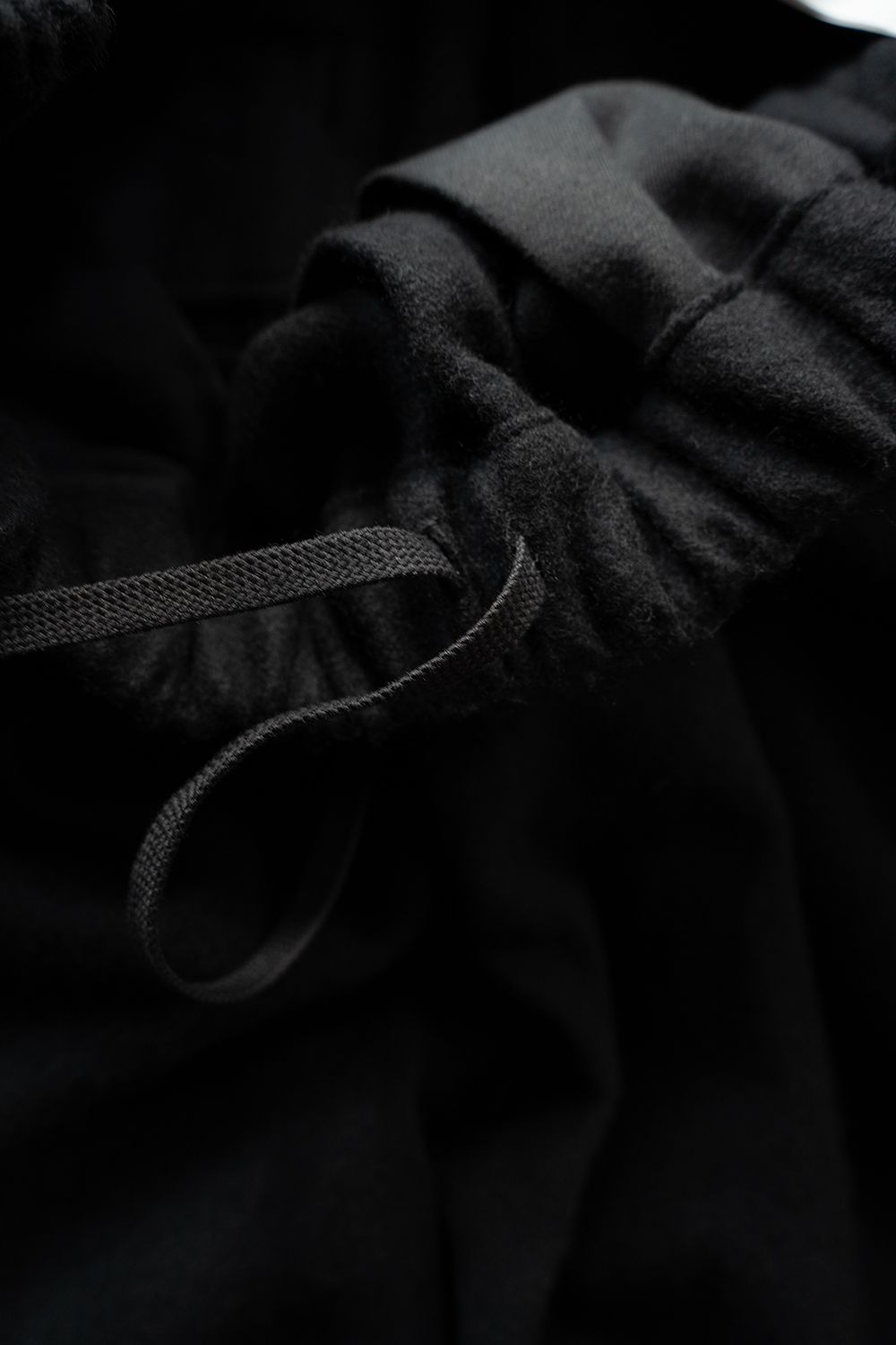 【26AW】カシミア混イージーパンツ(BLACK)
