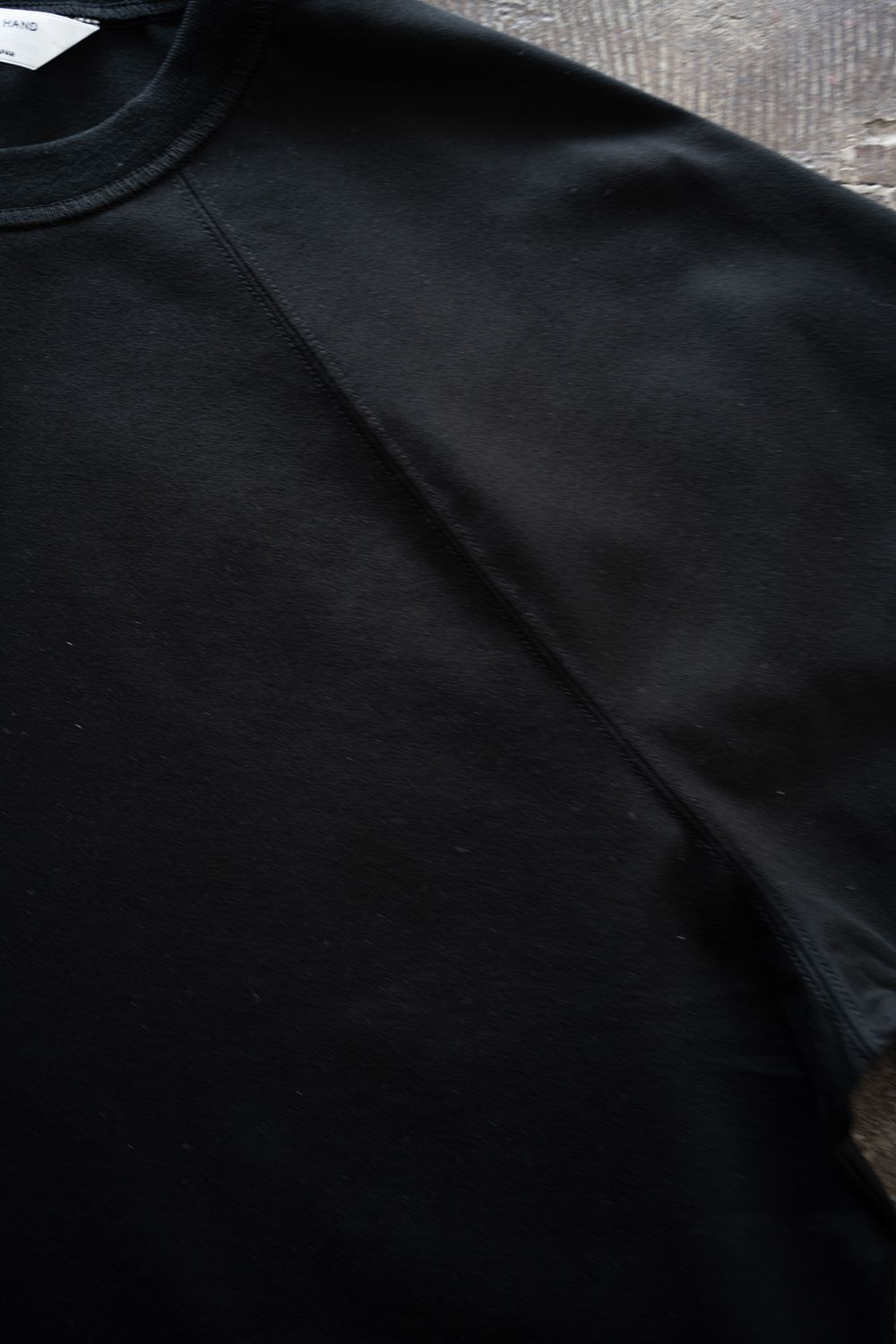 【26SS】オーバーサイズ変形スリーブTシャツ(BLACK)