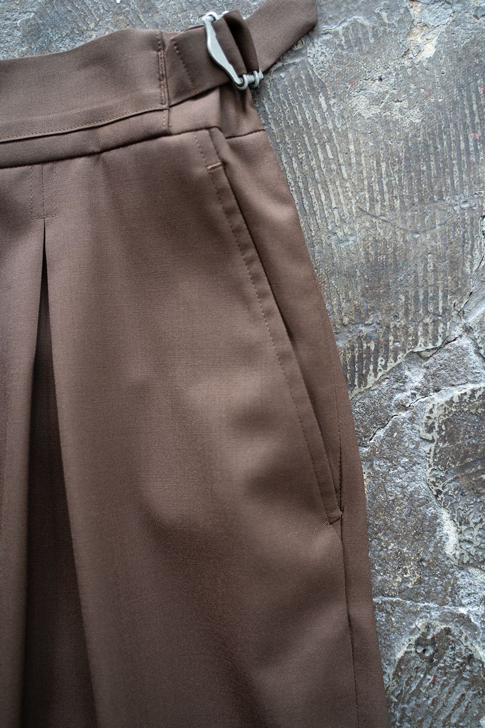 【ラスト1点】【24SS】2-Tack Wool Tropical Trousers/2タックウールトロピカルトラウザーズ(BROWN)