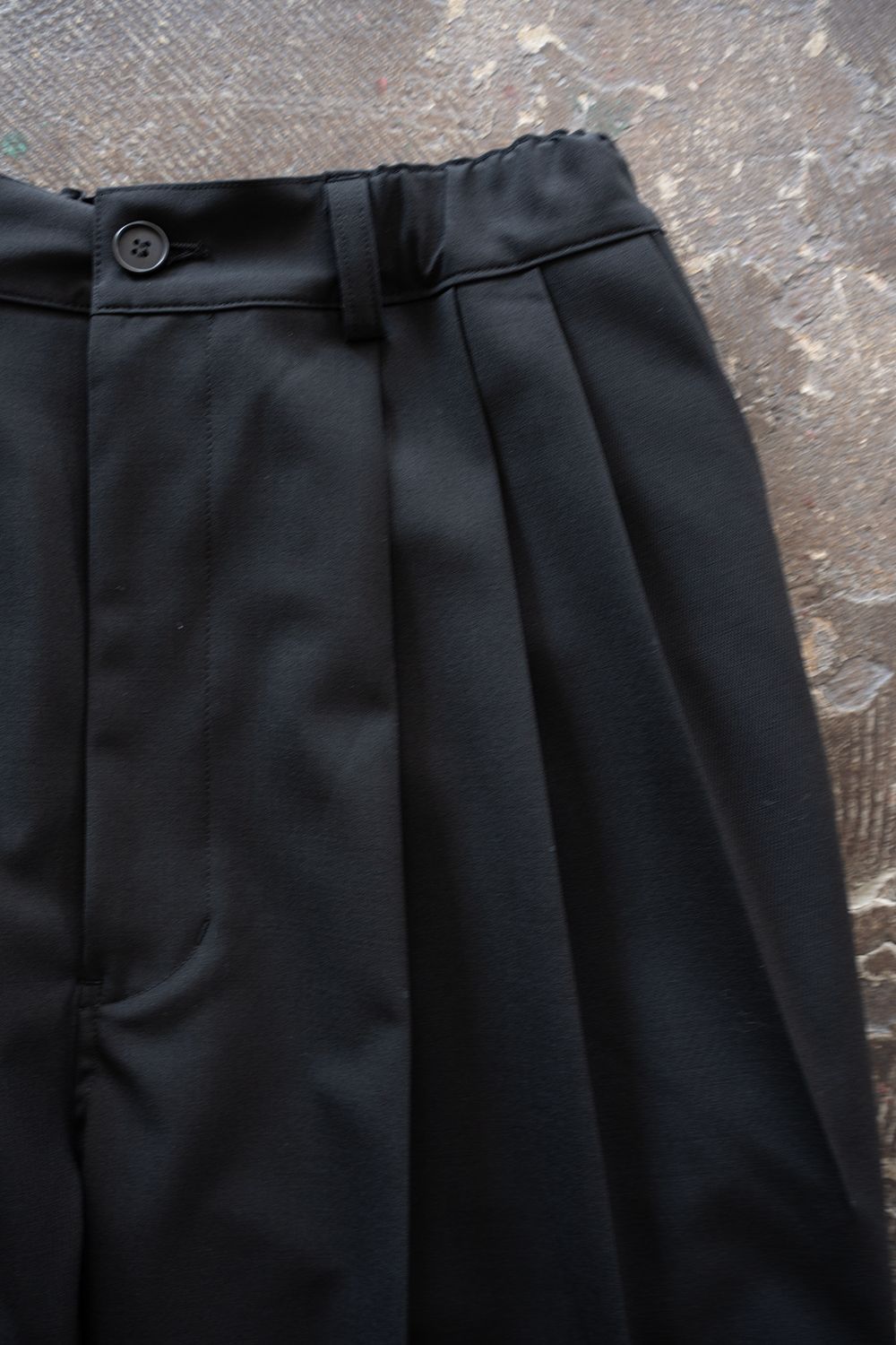 【ラスト1点】【26SS】Summer Wool 3 Pleat Pants(BLACK)