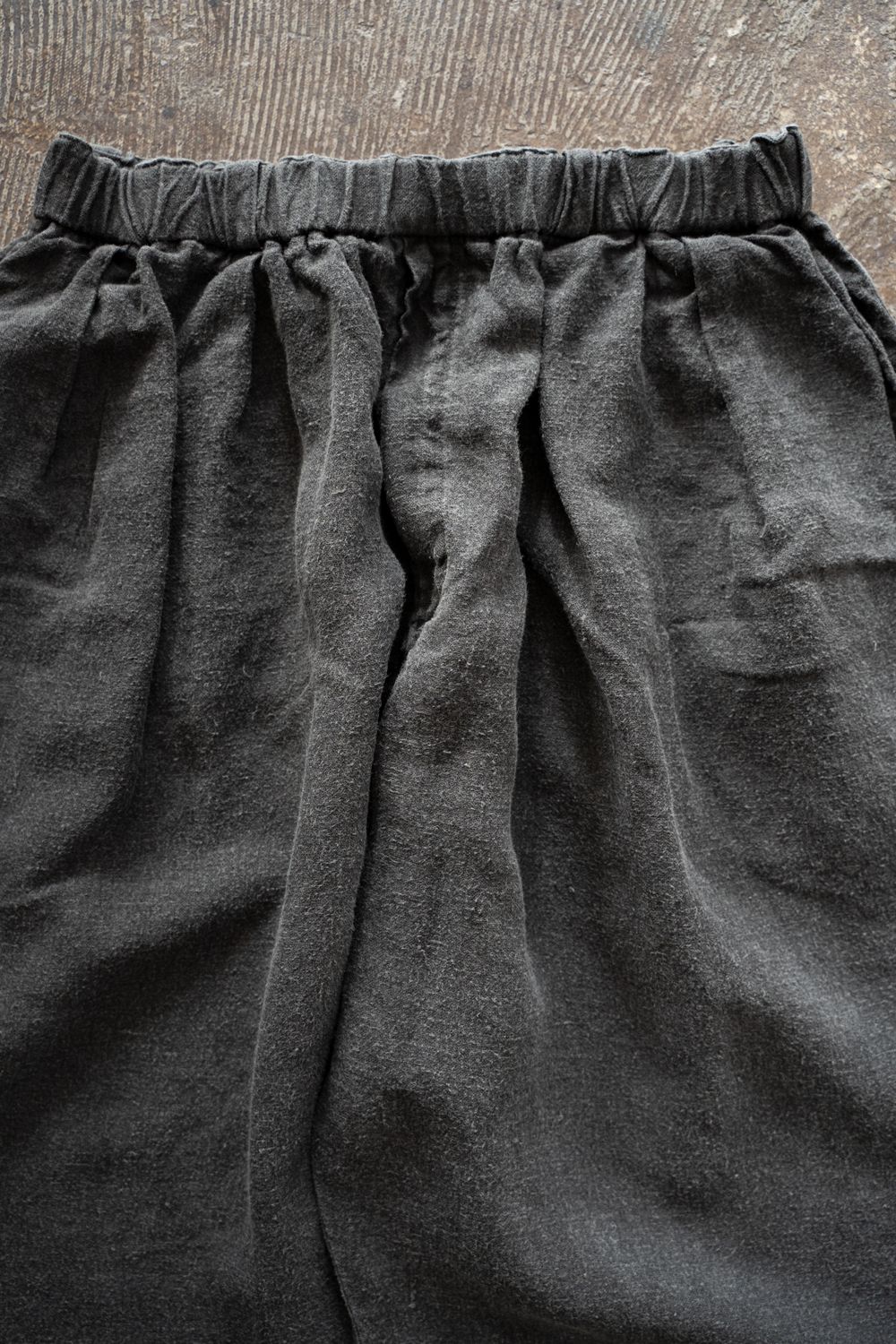 起毛大麻パンツ(炭)