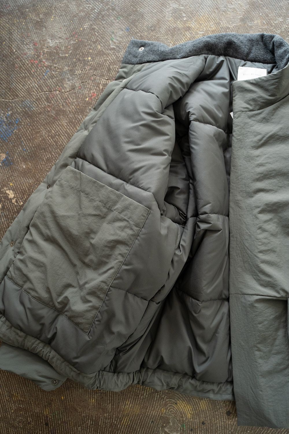 【ラスト1点】【24AW】シンサレートスタンドカラーブルゾン(SLATE GRAY)