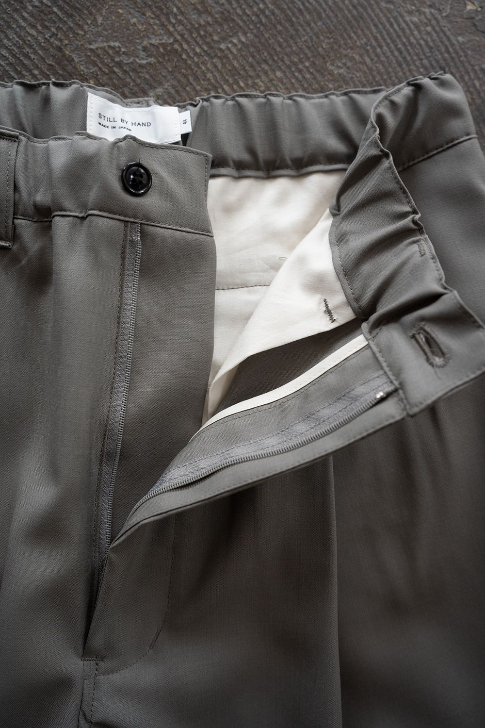 【26SS】ウォッシャブルウールイージースラックス(GREY)