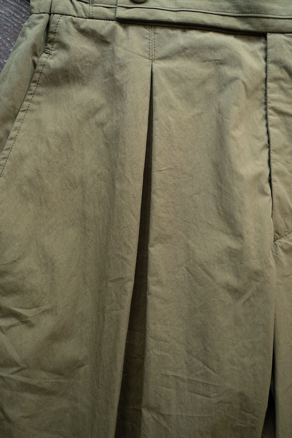 【ラスト1点】2-Tack Cotton-Nylon Trousers/2タックコットンナイロントラウザーズ(OLIVE)