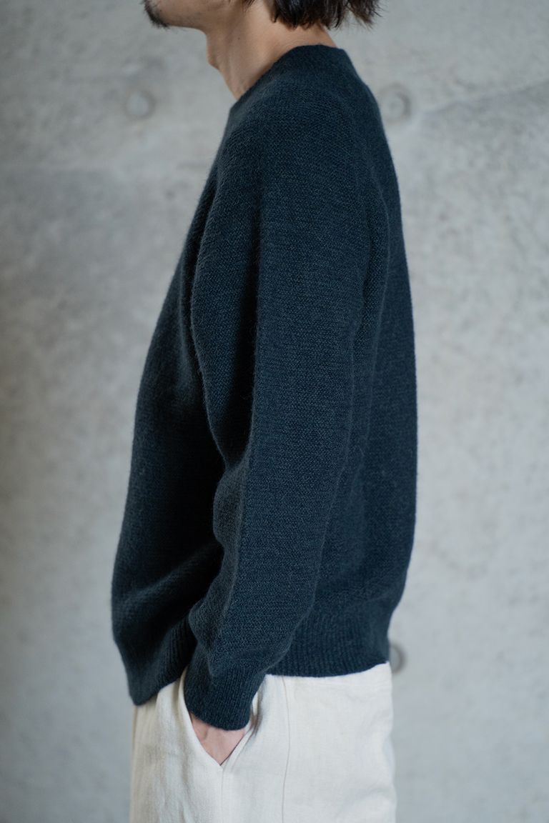 176cm、58kgの細身男性でサイズ3を着用しております。