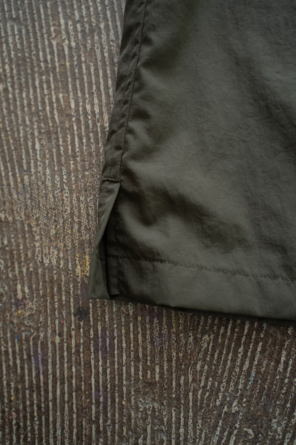 【ラスト1点】【25SS】ナイロン胸ポケット半袖シャツ(DARK OLIVE)