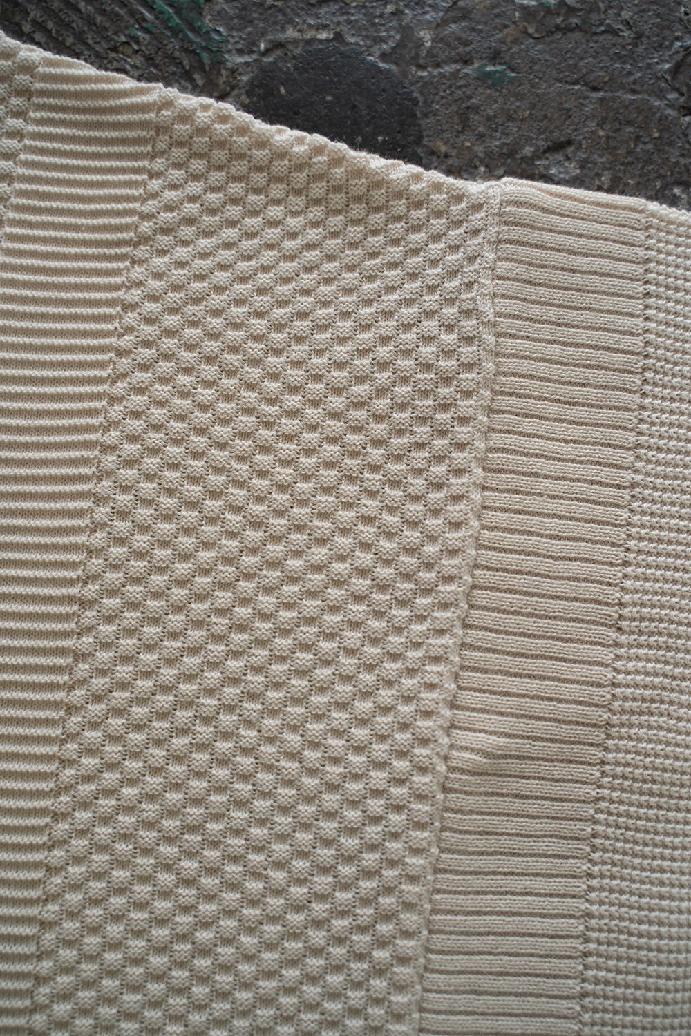 YASHIKI - 【ラスト1点】Harukaze Henley Knit(IVORY) | Salty