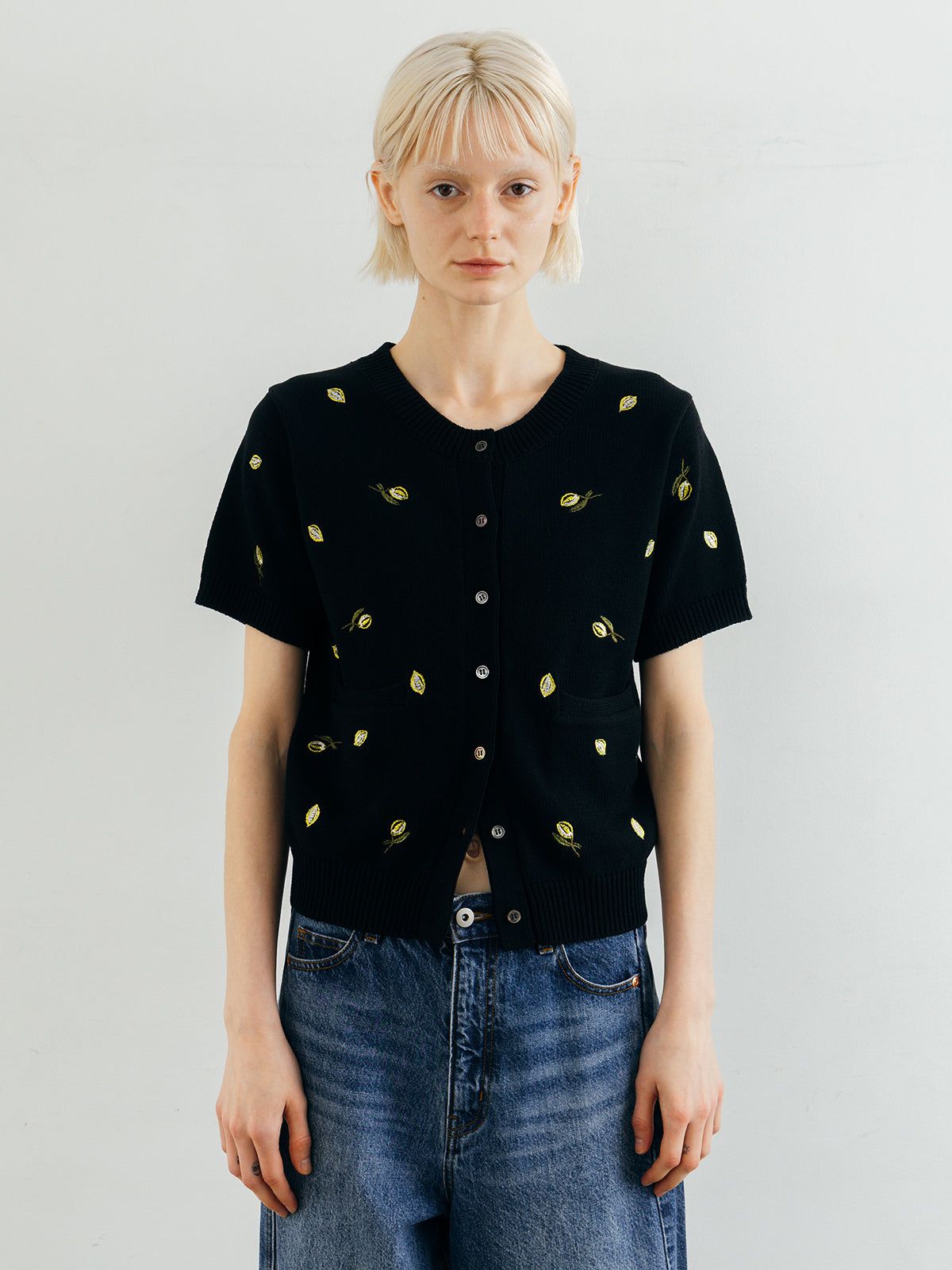 モチーフ エンブロイダリー ニットカーディガン (ブラック) MOTIF EMBROIDERY KNIT CD (Black) /  26SS