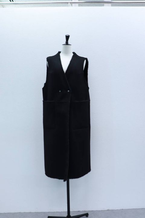 リバーシブル ムートンジレ (ブラック) Reversible shearling gilet (Black) / 26AW
