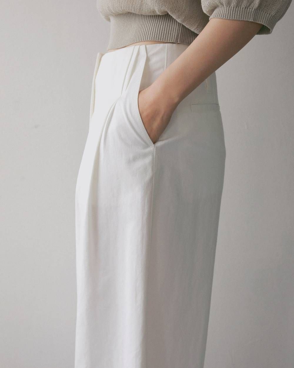 タック バミューダパンツ (ホワイト) Tuck Bermuda Pants (White) / 27SS