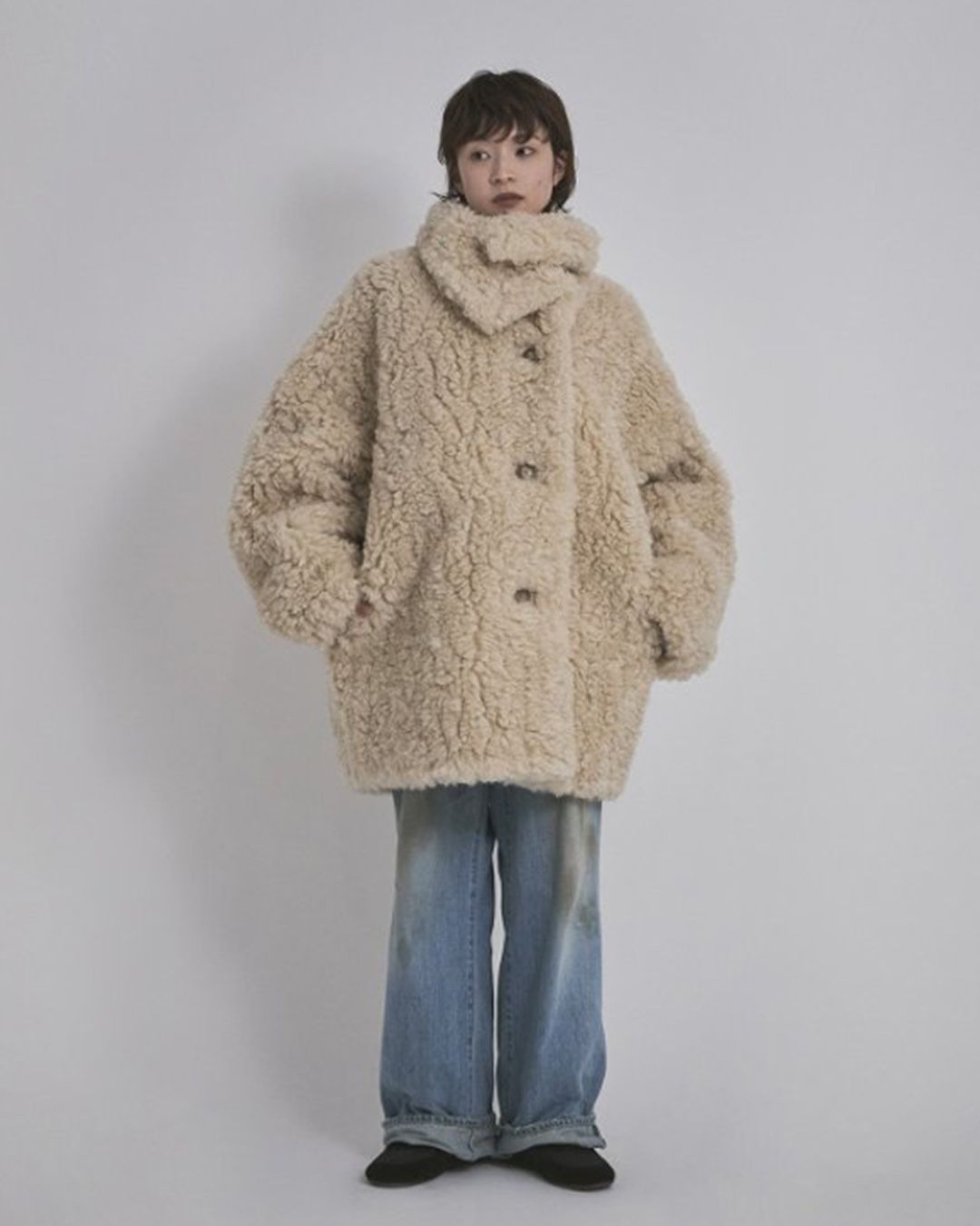 【先行予約】【26TH-03】ムートンリバーシブルコート (ベージュ) Mouton Reversible Coat (Beige) /  エコファー  /  フェイクファー 【受注期間6/14 23:59まで】