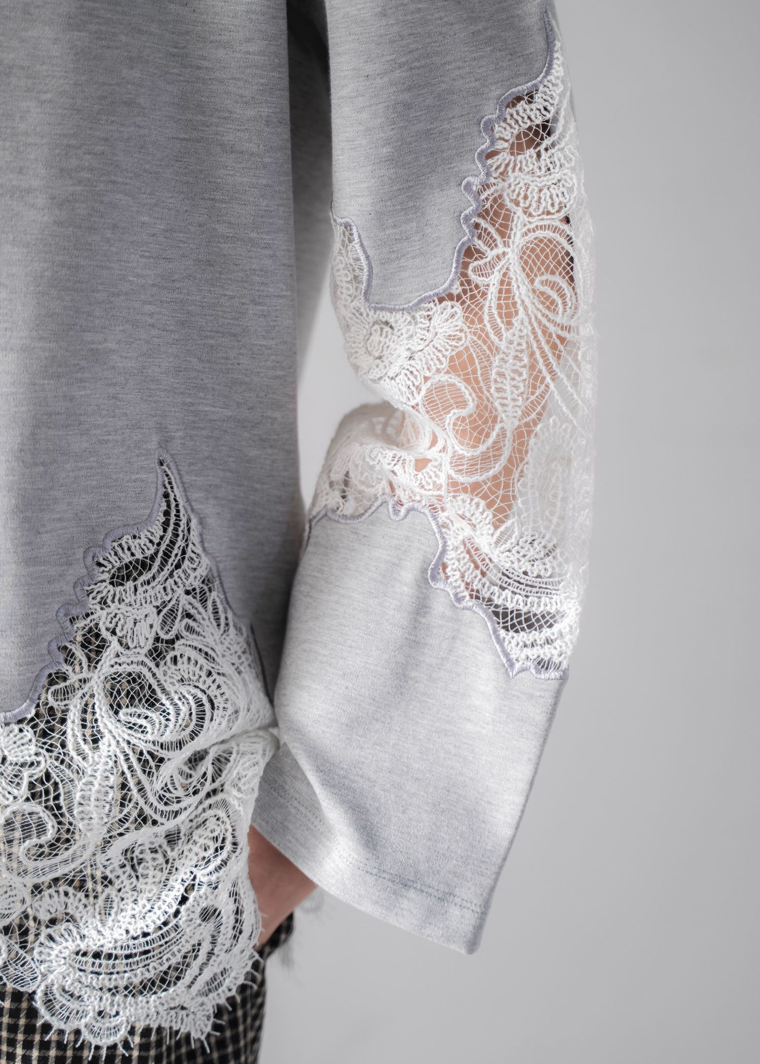 scallop lace sheer panel cut & sewn tops / シアーレース カットソートップス (Gray) / 26SS