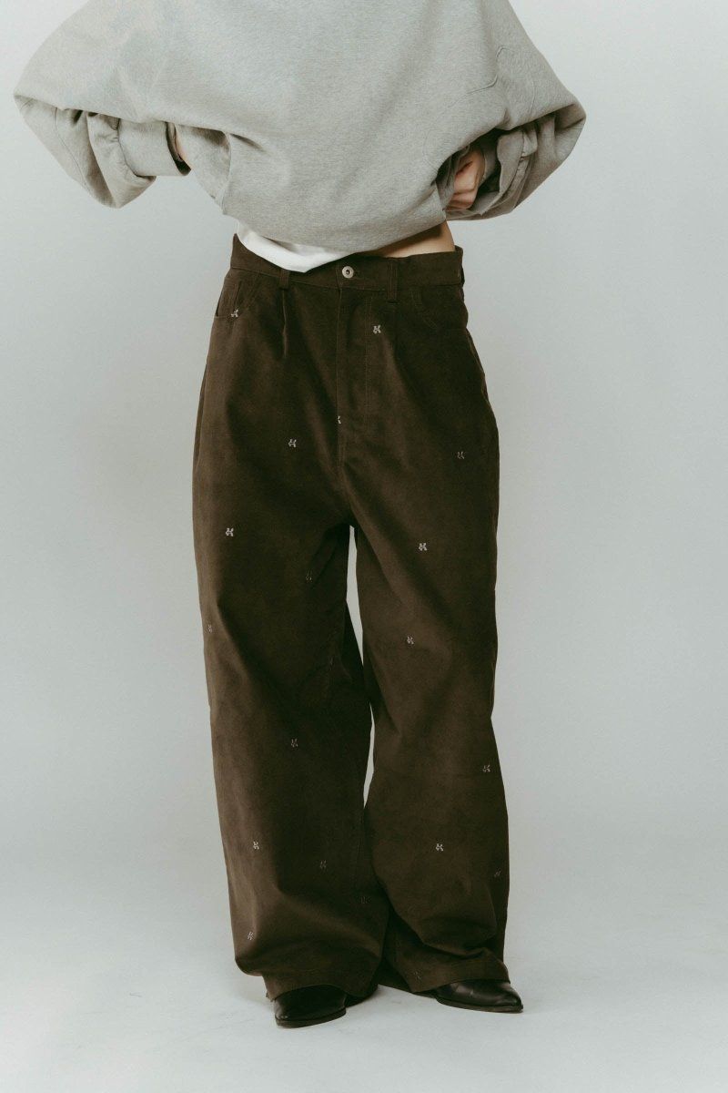 K motif velveteen pants(unisex) / Kモチーフ ベルベットパンツ (グレーカーキ) / 25AW