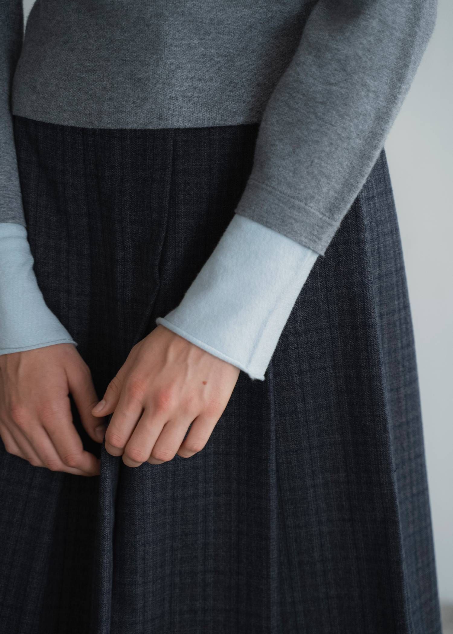 レイヤード ヘンリーニット (グレー) button henley effortless layered knit (Gray) /  26AW