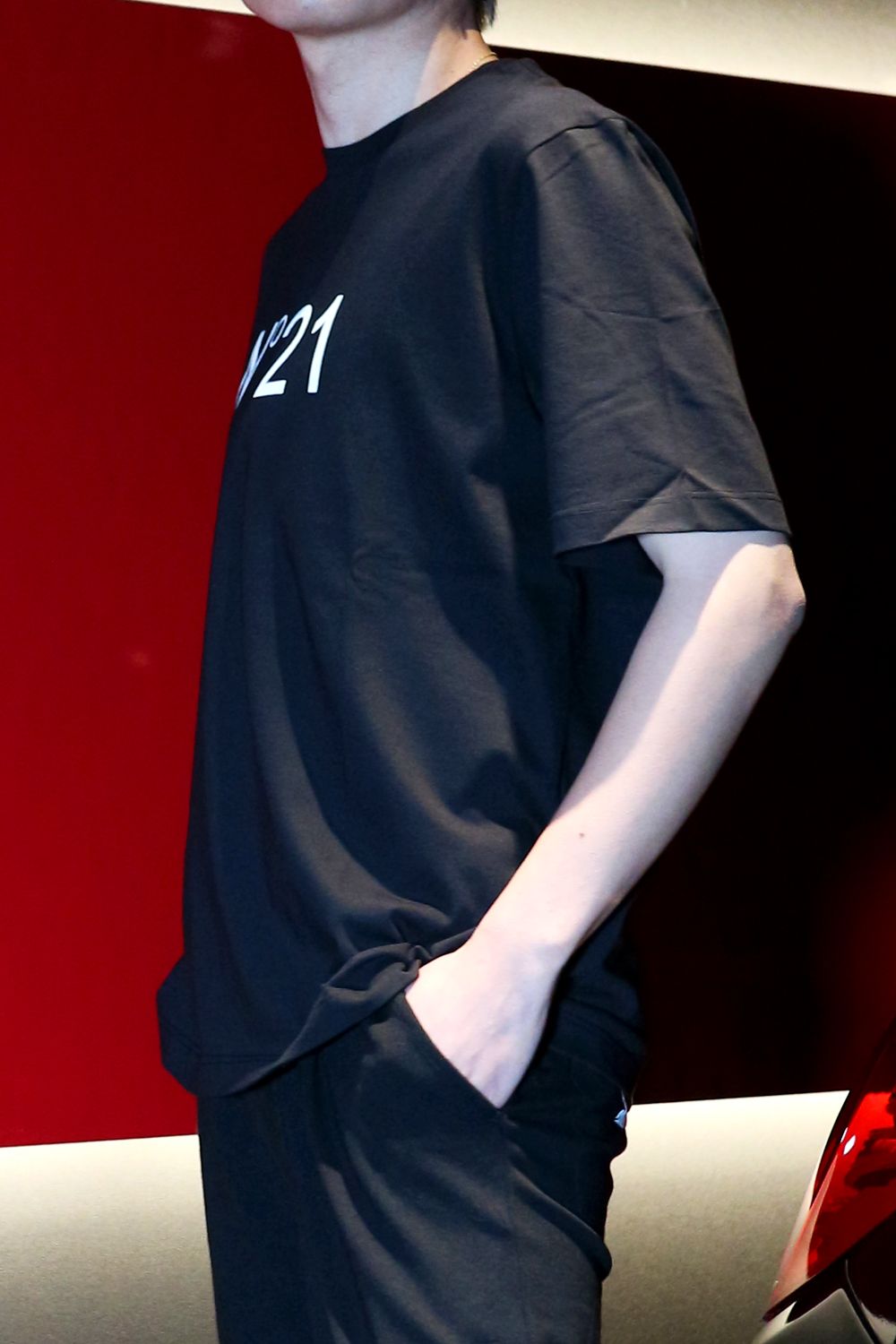 N°21 - LOGO T-SHIRT / ロゴTシャツ / ユニセックス (ブラック N°21 - LOGO T-SHIRT / ロゴTシャツ / ユニセックス (ブラック