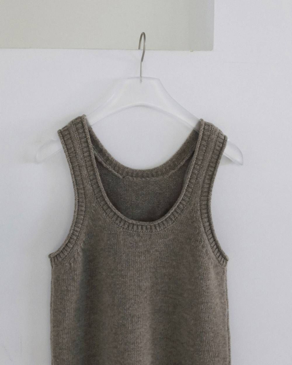 ニットロングタンクトップ (グレージュ) Knit Long Tanktop (Graige) / 26AW 【6月29日まで期間限定予約】