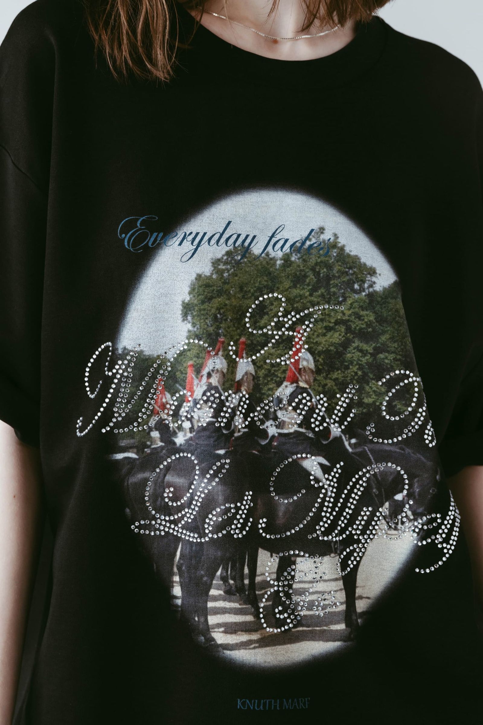 ラインストーングラフィックTシャツ (ブラック) rhinestone graphic tee(unisex) (Black) /  26SS