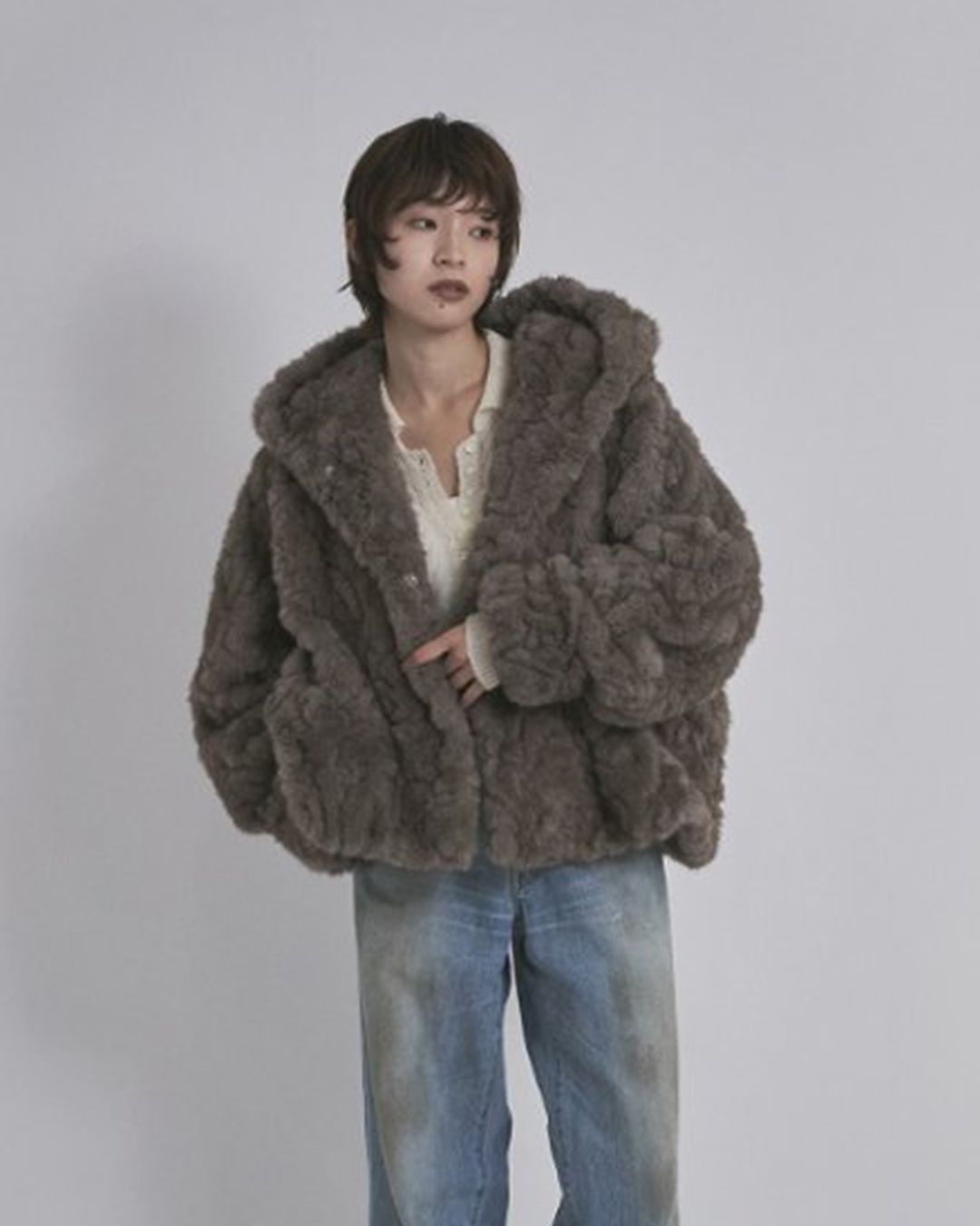 【先行予約】【26TH-07】ラビット調ファーフーディコート (モカ) Rabbit Like Fur Hoodie Coat (Mocha) /  エコファー  /  フェイクファー 【受注期間6/14 23:59まで】