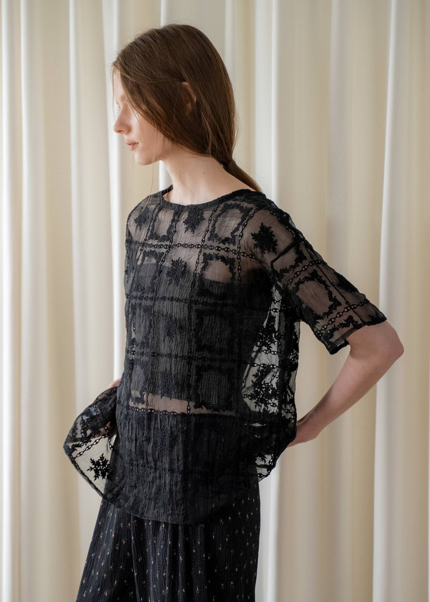 レースビッグTシャツ & リブトップス セット (Black) square lace big tee & rib tops SET (ブラック) /  26SS