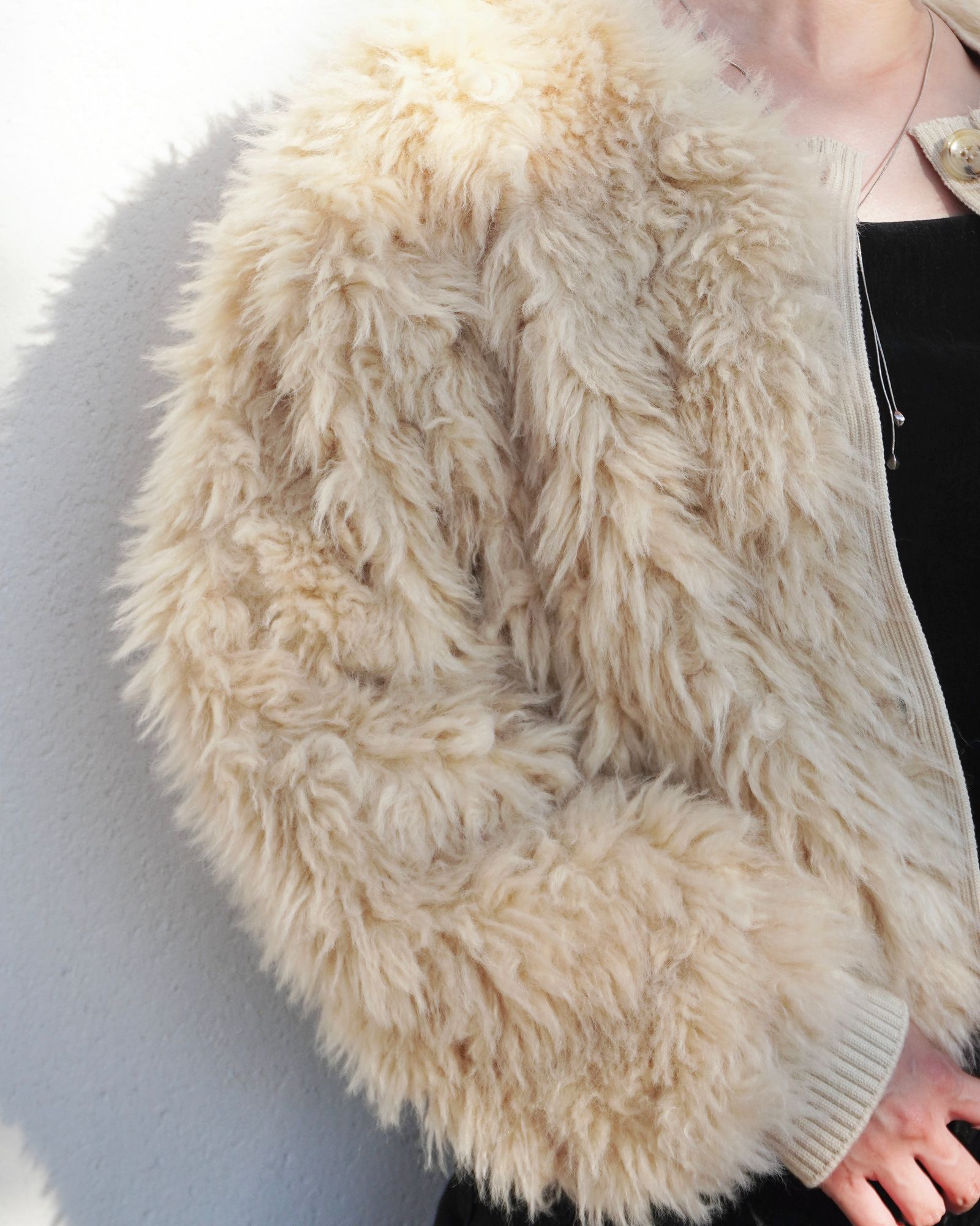 【極美品】ファーポンチョ⭐︎ラビットファー⭐︎GLAD NEWS THINK FUR - 【25AW】2Way Fur×Knit Tops (クリーム) / 2ウェイ