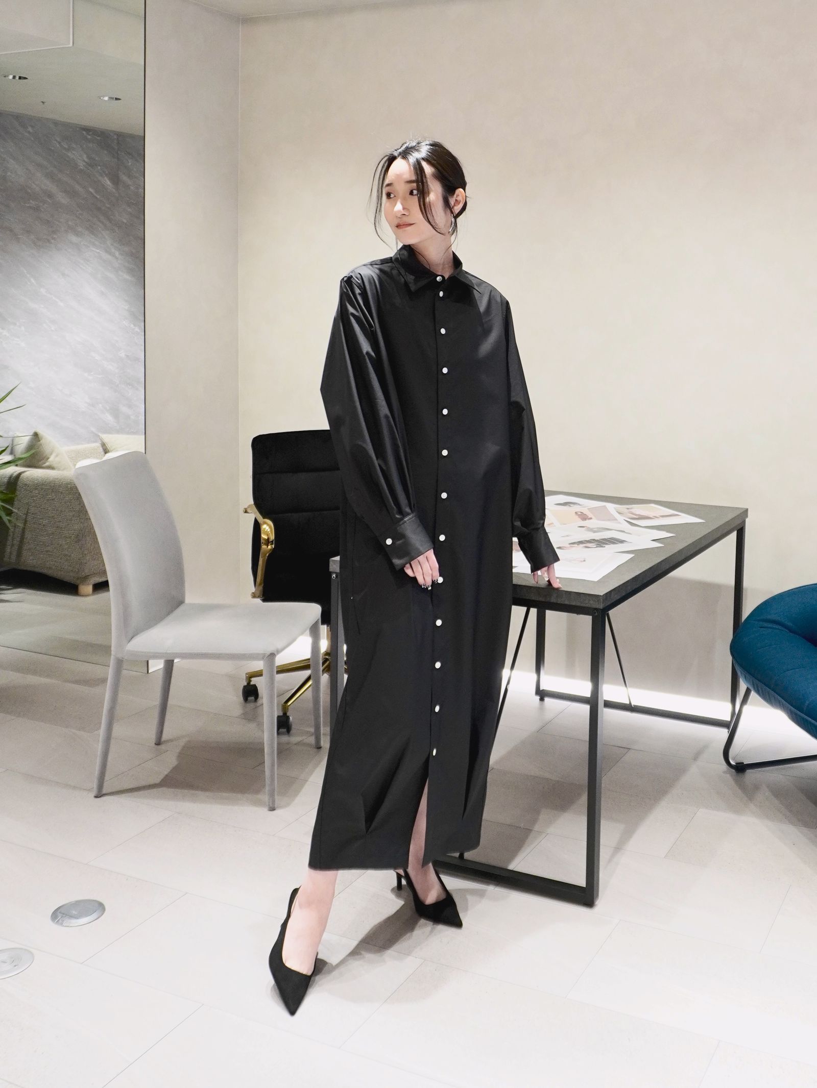 【25SS】DRAPE SHIRT DRESS / バックドレープシャツドレス (ブラック)
