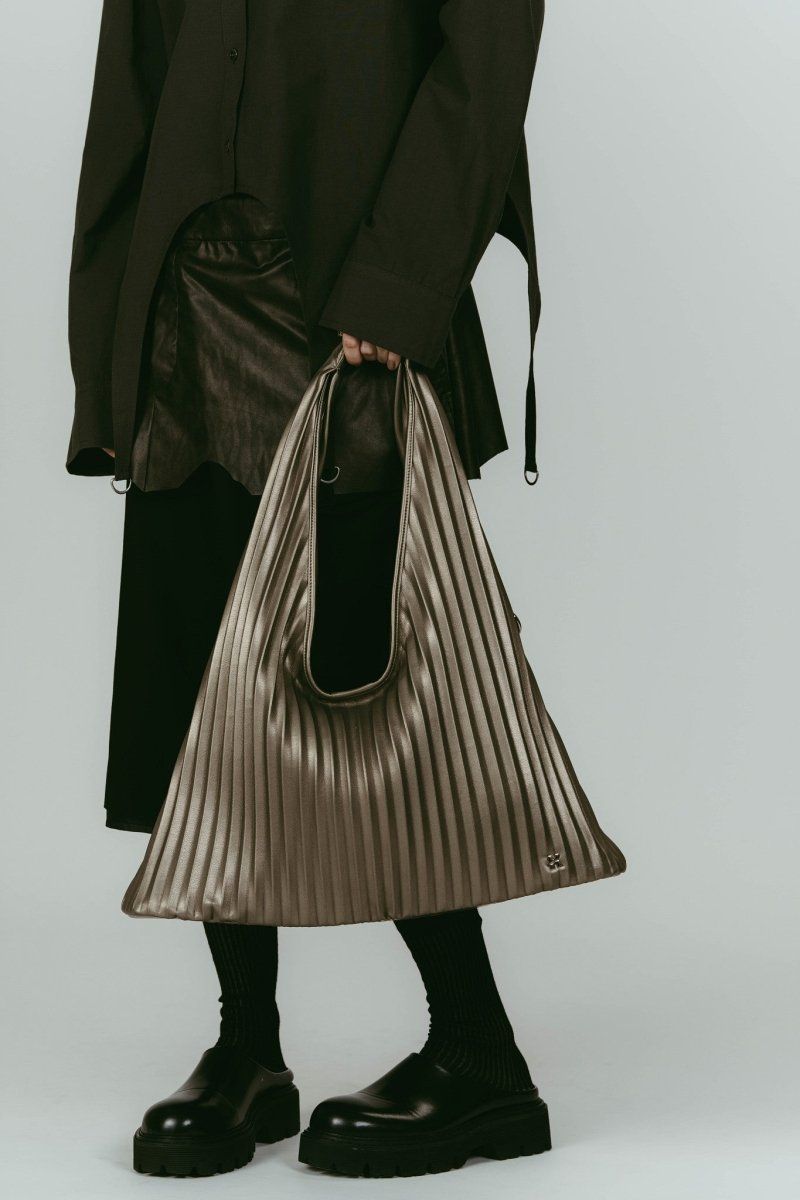 leather pleats bag (Silver) / レザープリーツバッグ (シルバー) / 26SS