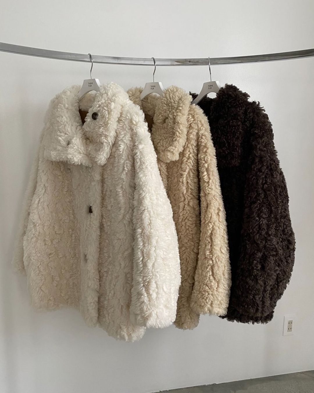 【先行予約】【26TH-03】ムートンリバーシブルコート (アイボリー) Mouton Reversible Coat (Ivory) /  エコファー  /  フェイクファー 【受注期間6/14 23:59まで】