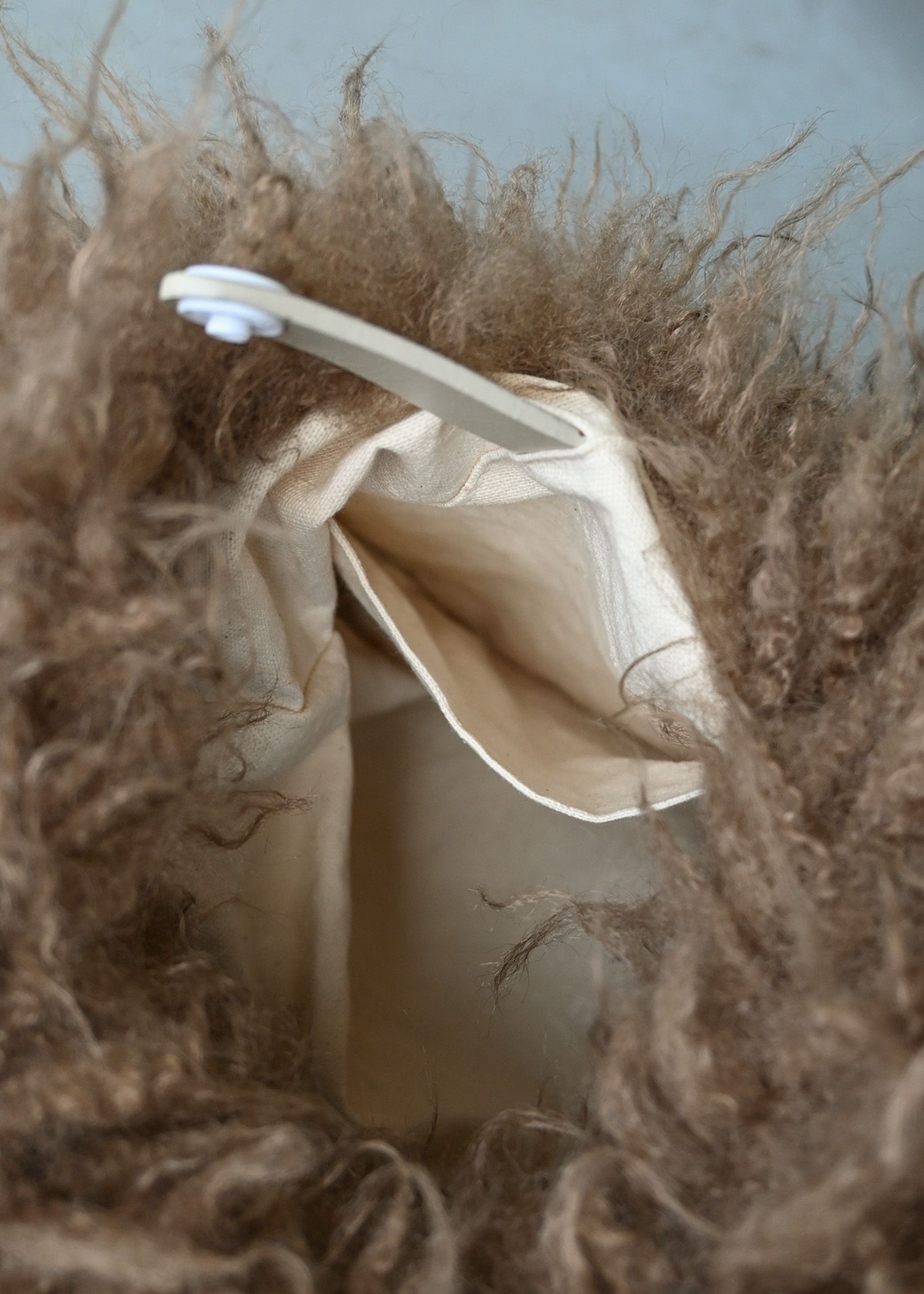 frizzy fur yeti bag / ファーバッグ (ブラウン) / 25AW