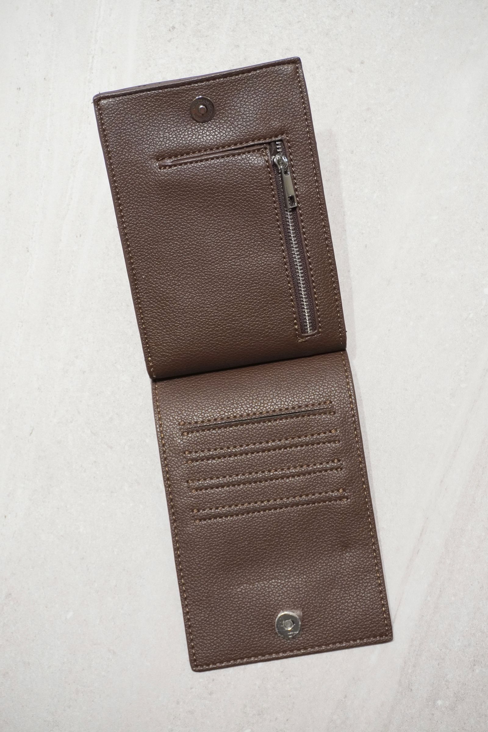 RECYCLING LEATHER MULTI MOBILE POUCH / リサイクルレザーマルチモバイルポーチ (ブラウン) スマホショルダー/コインケース・カードホルダー付き / 取り外し可能