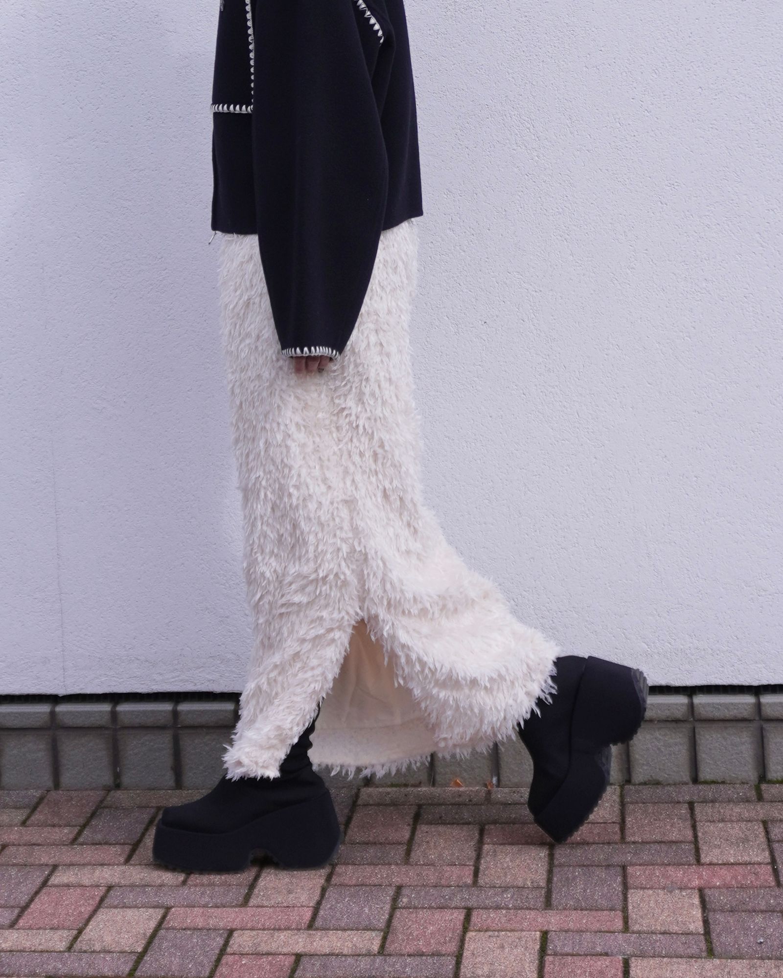 Feather slit skirt / フェザースリットスカート (ホワイト) / 25AW