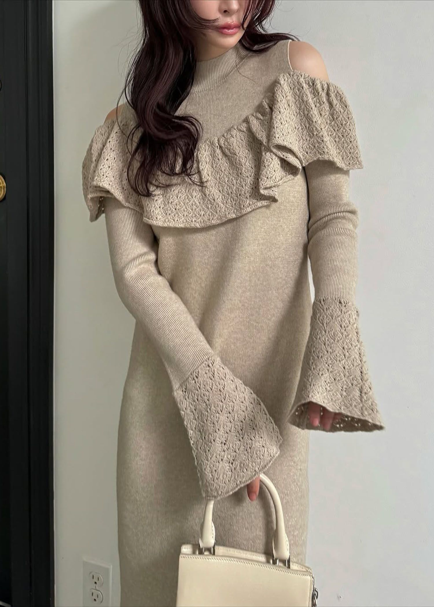 shoulder slit frill mermaid knit OP / ショルダースリットフリル マーメイドワンピース (タン) / 25AW /