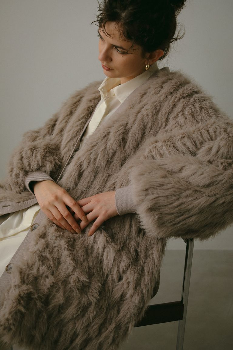 THINK FUR - Fur×Knit Medium Cardigan (グレージュ) | Sir online 