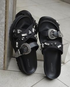 ビジューサンダル (ブラック) asymmetric bijou strap sandal (Black) /  26SS