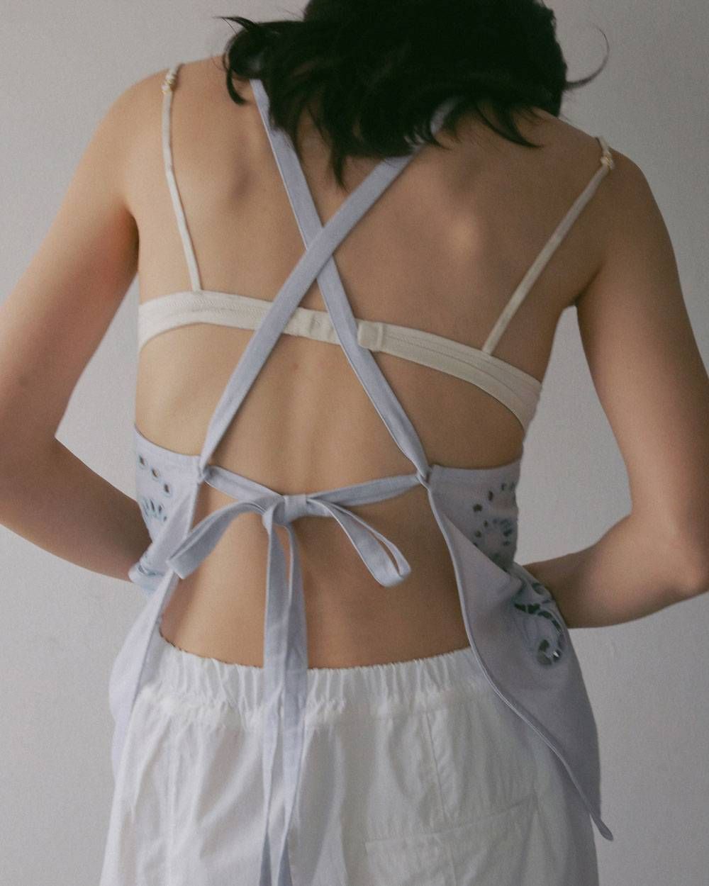 カットワークレースエプロン (アイスブルー) Cutwork Lace Apron (Iceblue) / 27SS