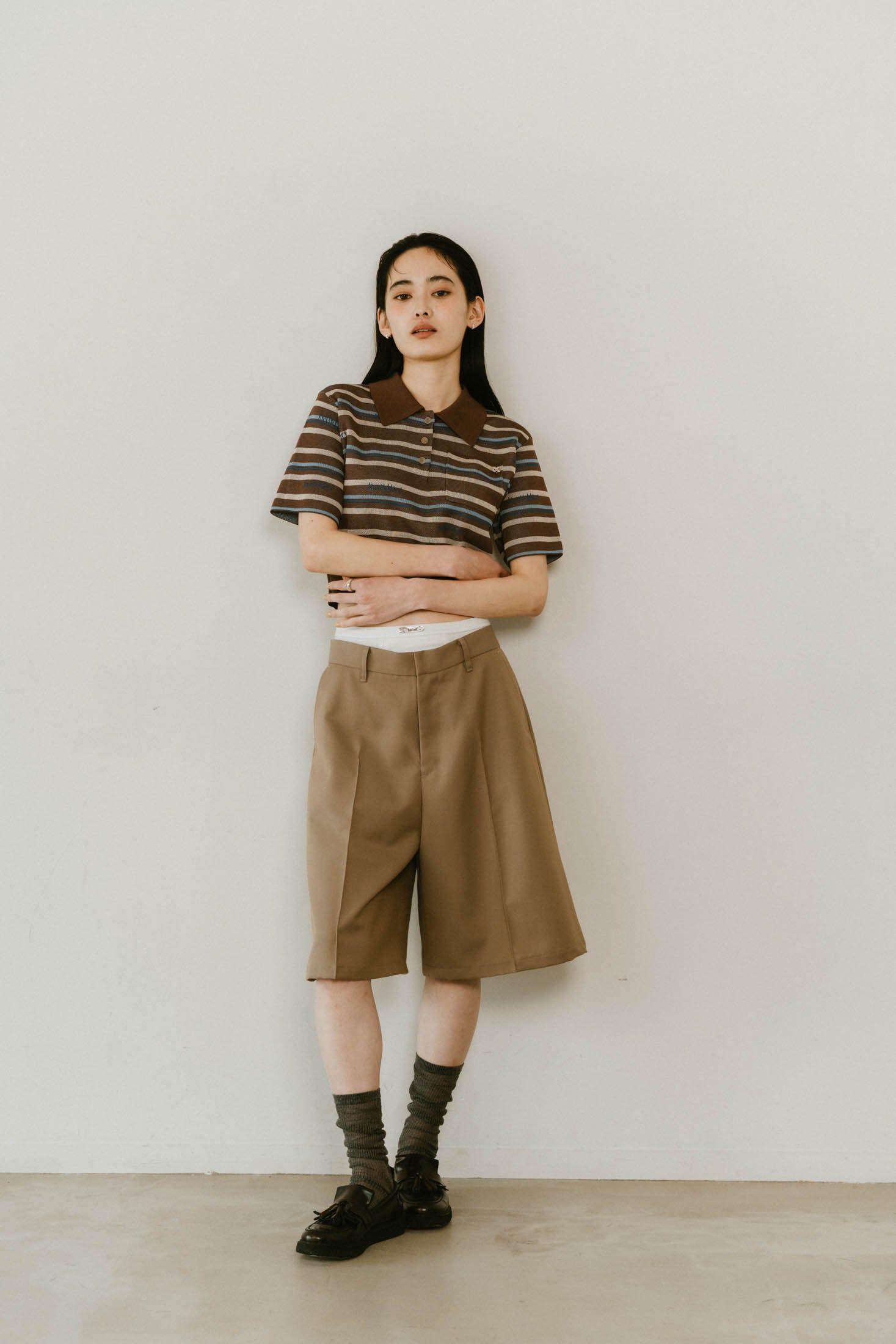 logo stripe polo knit / ロゴストライプ ニットポロシャツ ショート丈 (ブラウン) / 25SS
