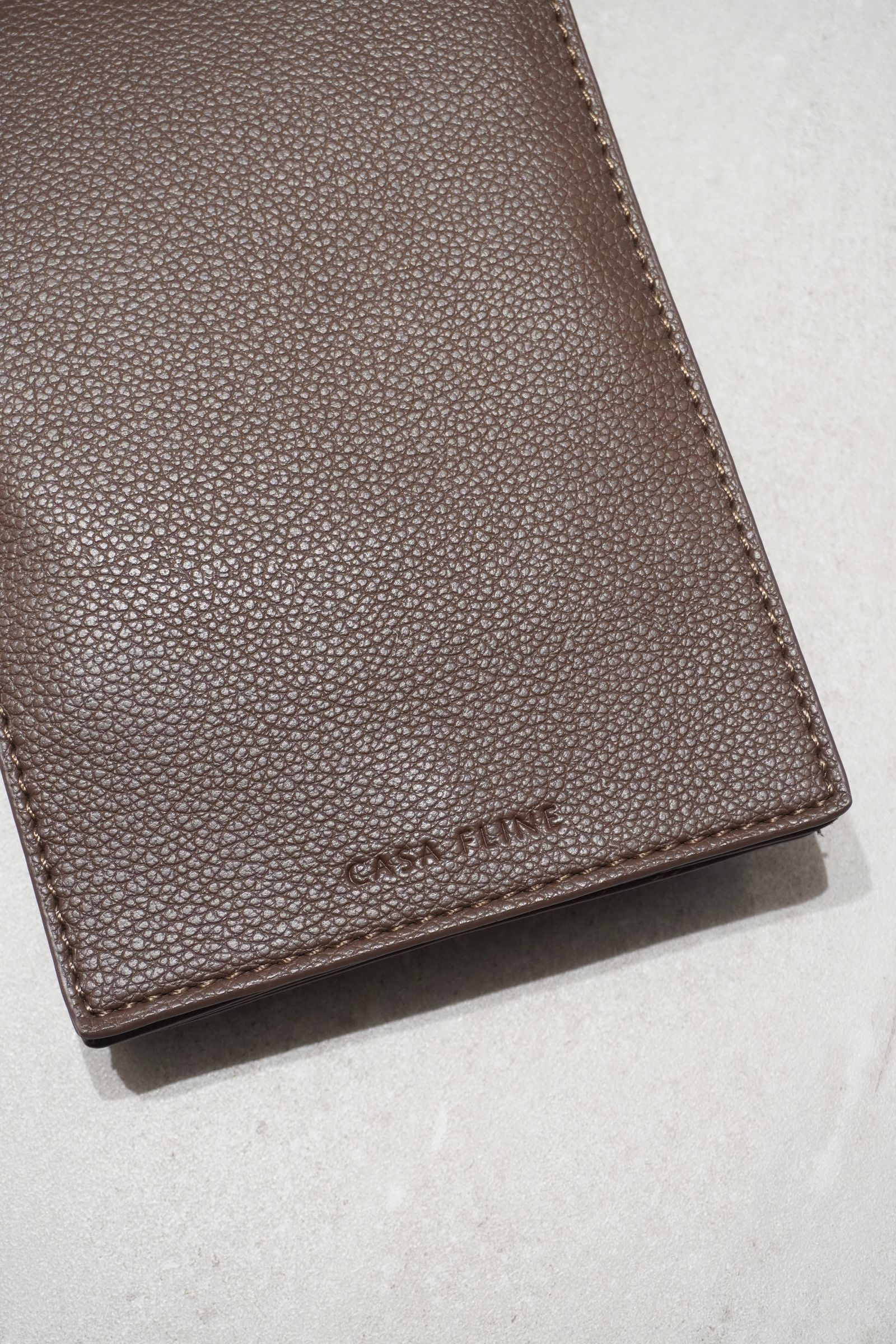 RECYCLING LEATHER MULTI MOBILE POUCH / リサイクルレザーマルチモバイルポーチ (ブラウン) スマホショルダー/コインケース・カードホルダー付き / 取り外し可能