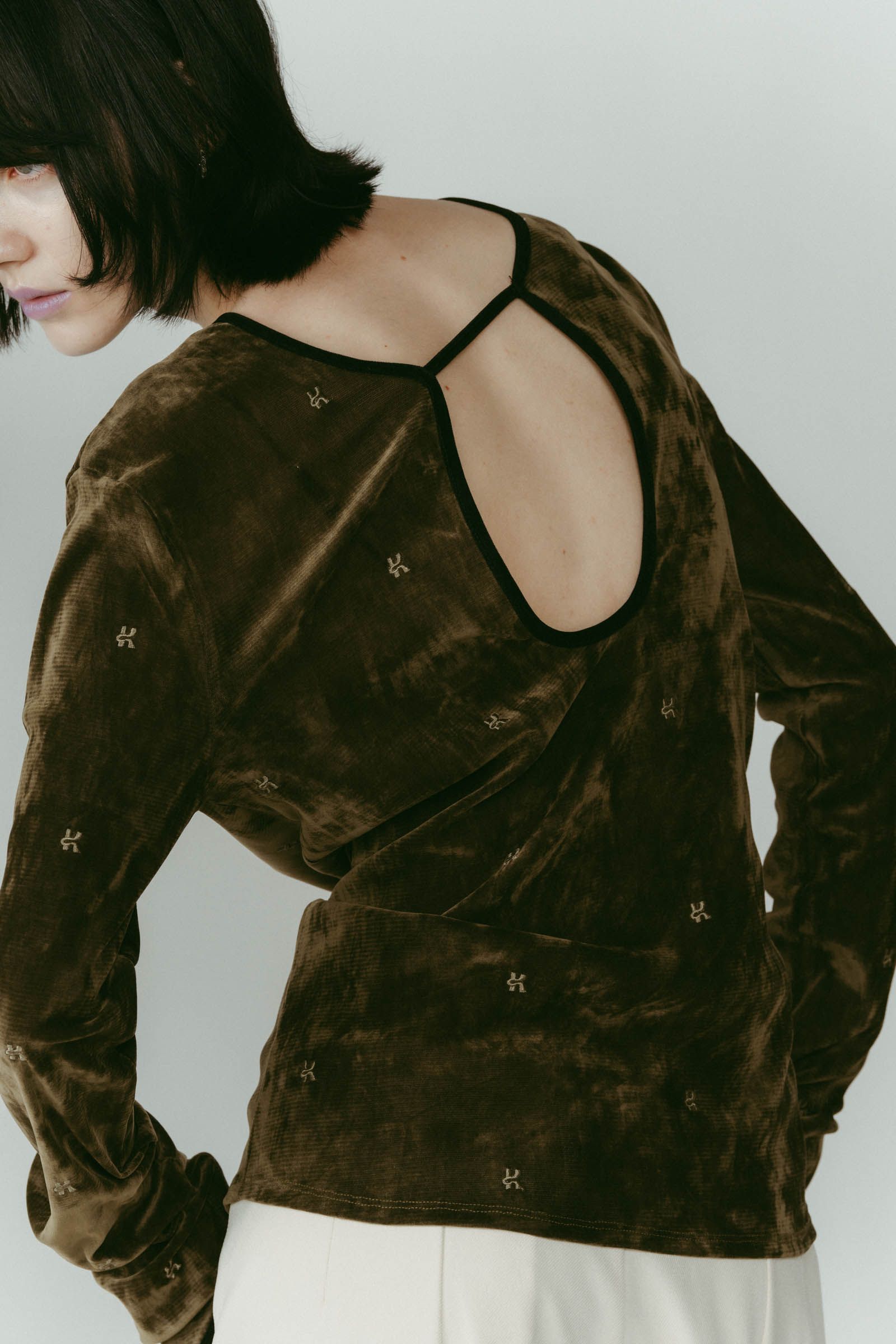 2way sheer velours tops / 2ウェイ シアートップス (カーキ) / 25AW