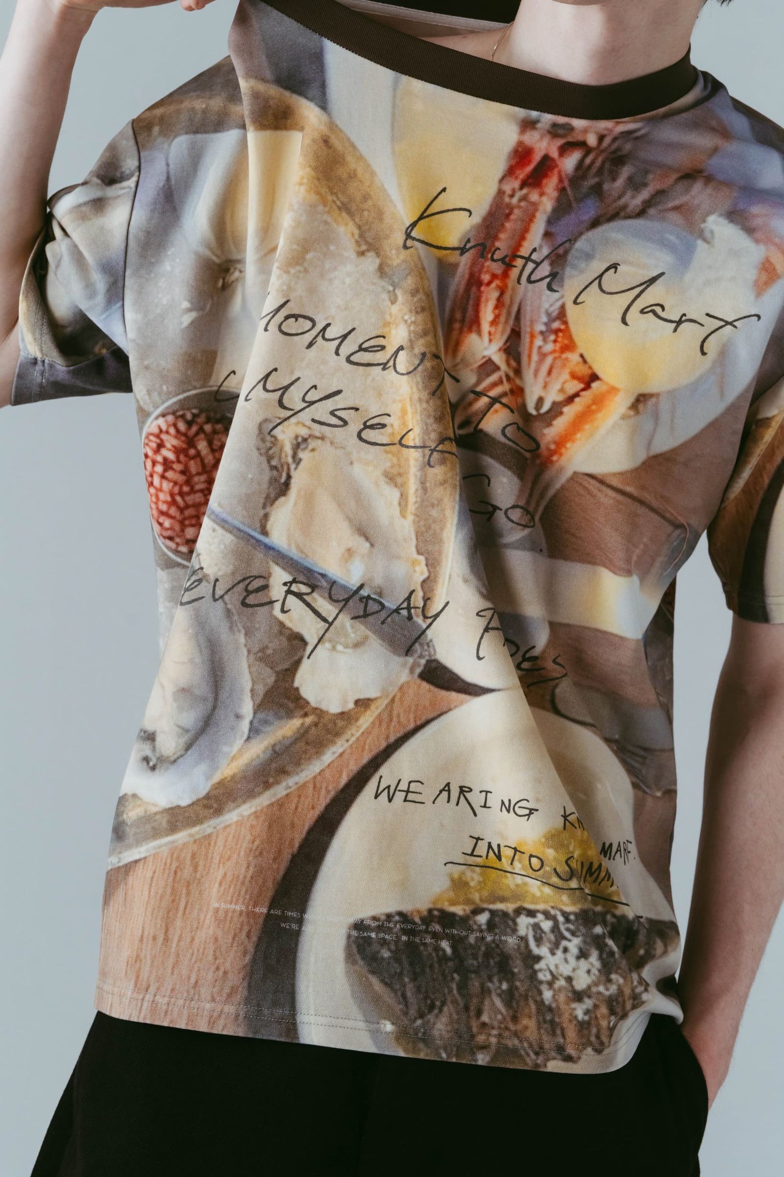 オイスターグラフィックTシャツ (オイスター) oyster graphic tee(unisex) (Oyster) /  26SS