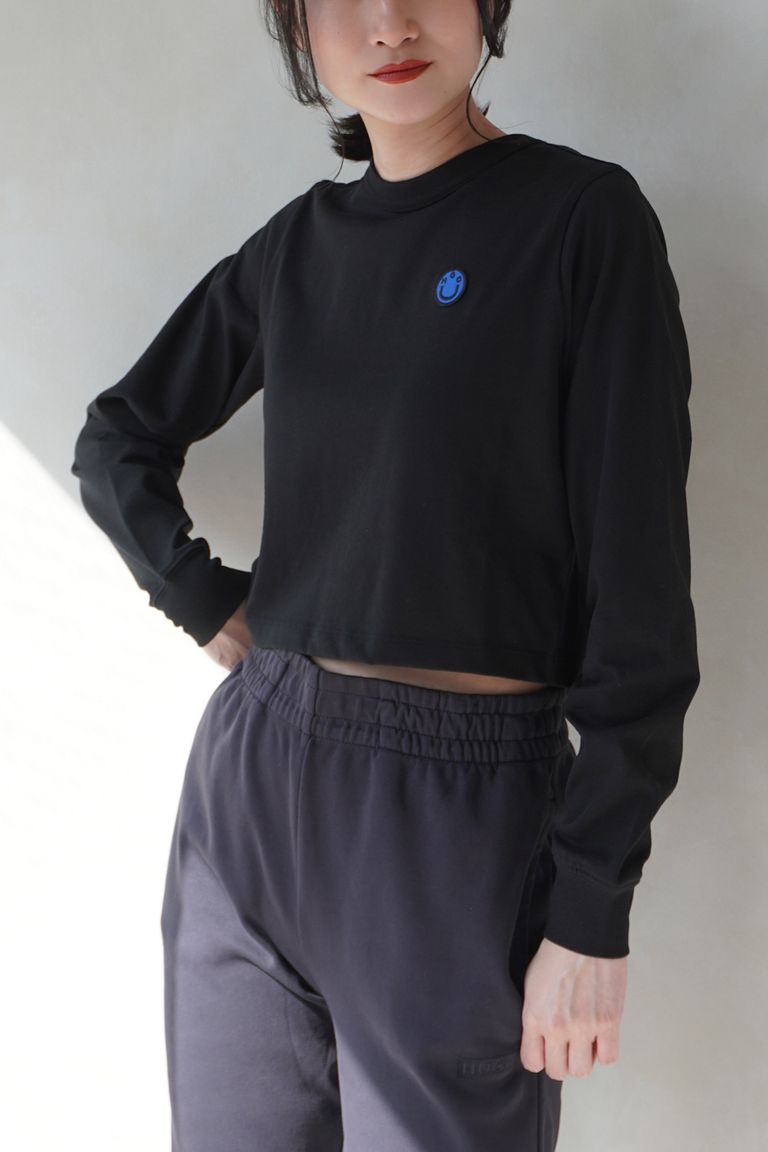 163cm 着用:XS (自然光)