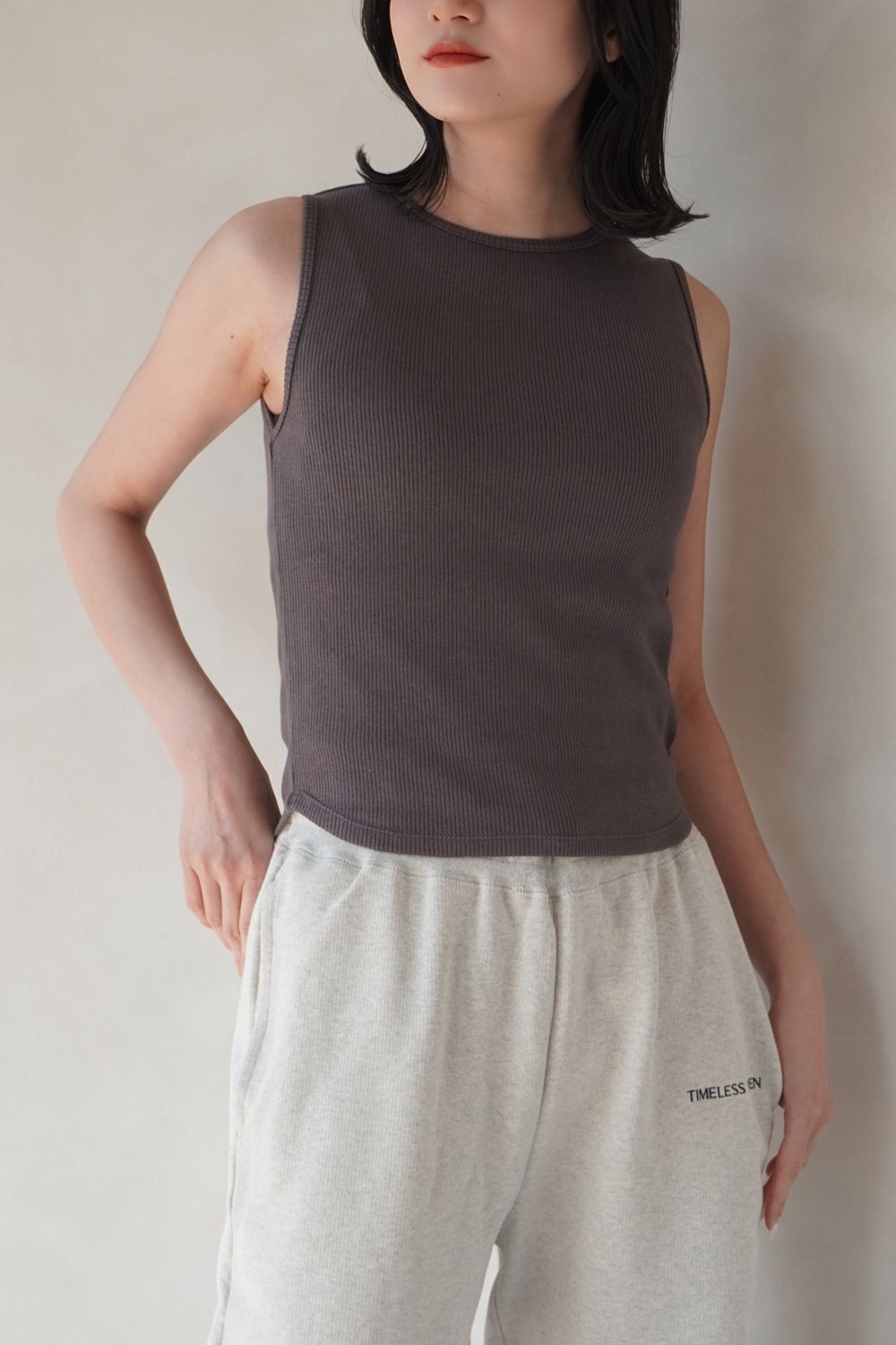 BASIC TANK TOP (チャコール)