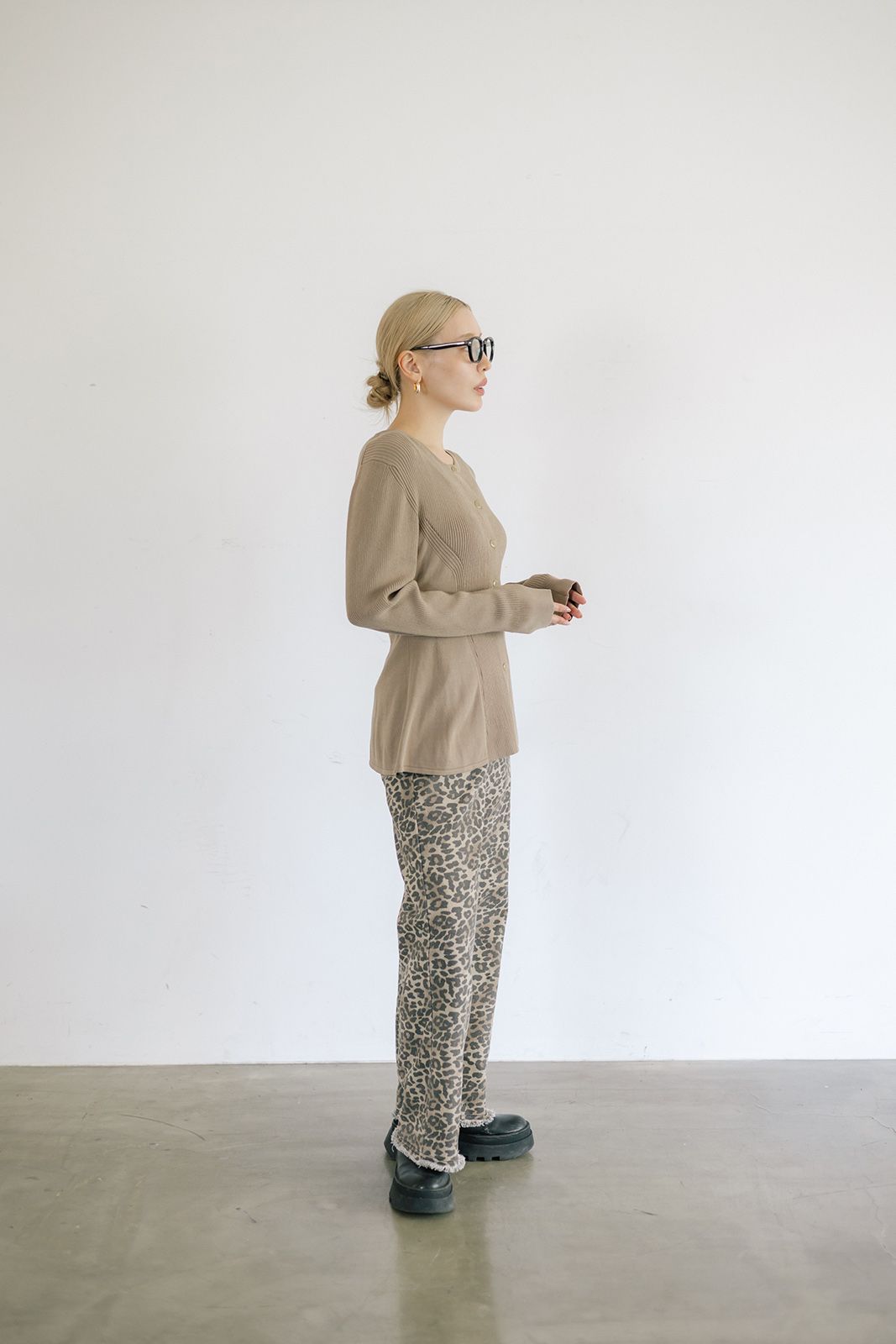 ペプラムニットカーディガン (ベージュ) Peplum knit cardigan (Beige) / 26AW